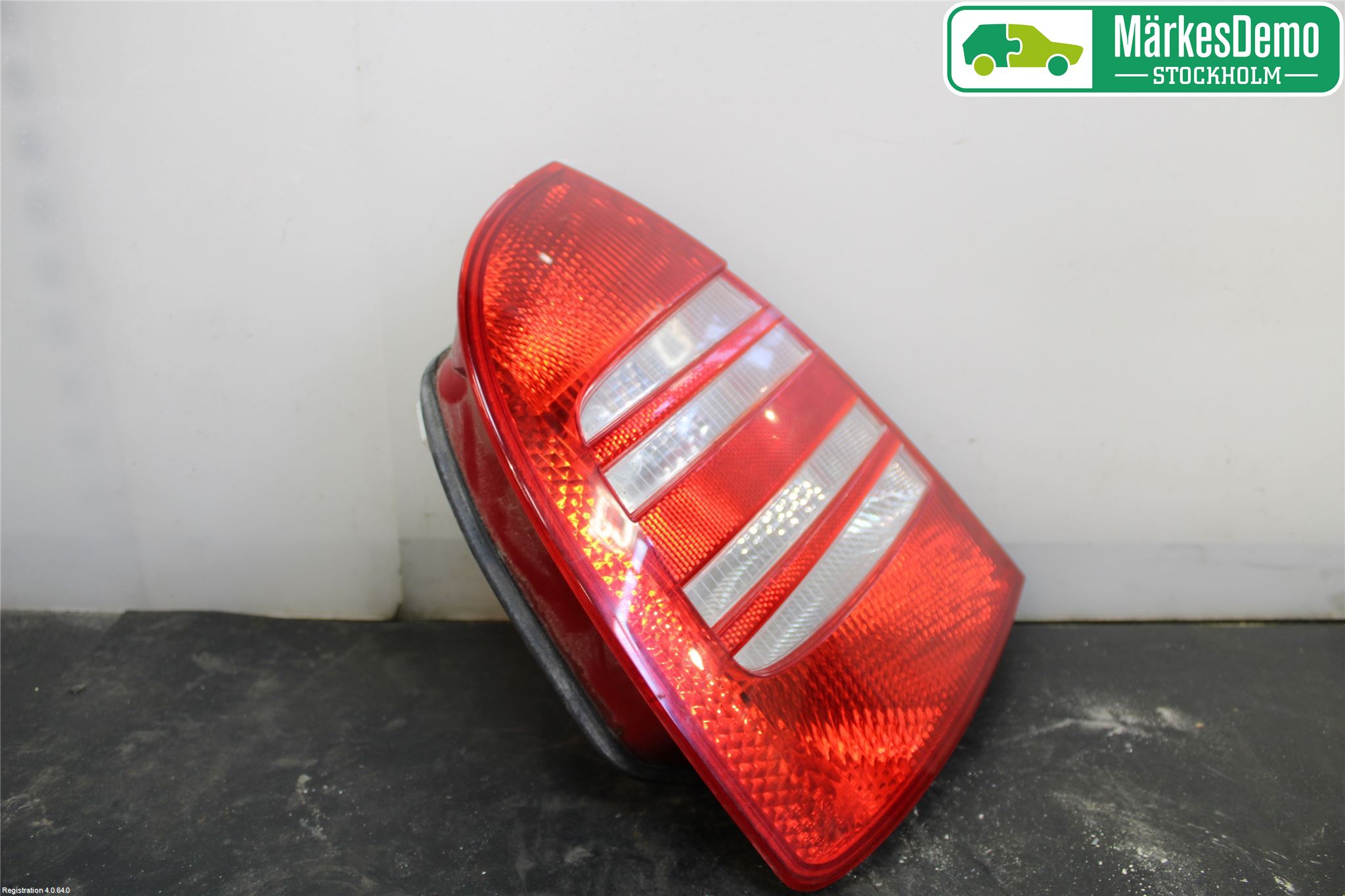 Skoda SUPERB 01-08 Baklykt Venstre