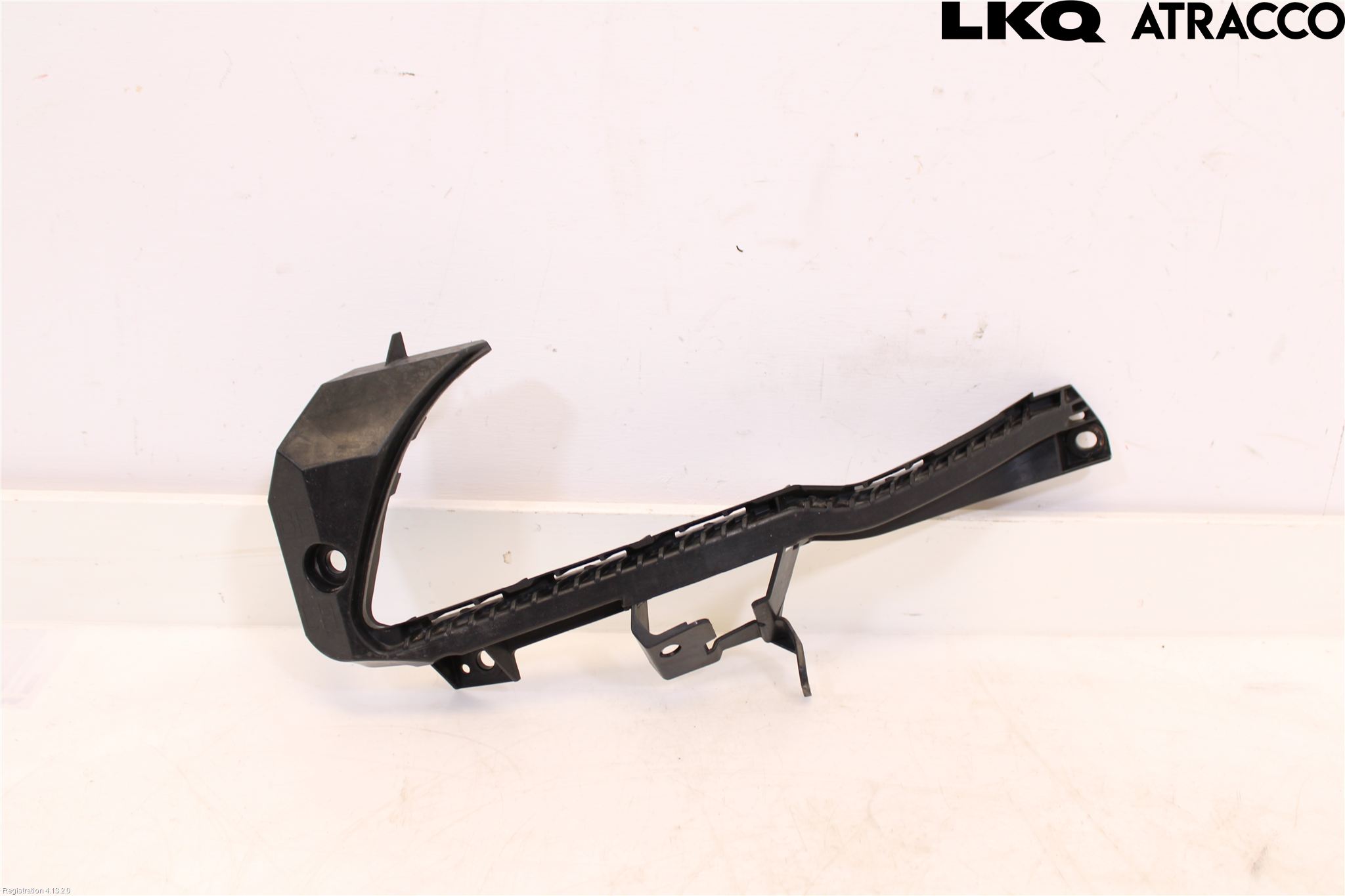 Subaru OUTBACK 15-20 Støtfangerfeste Foran Venstre