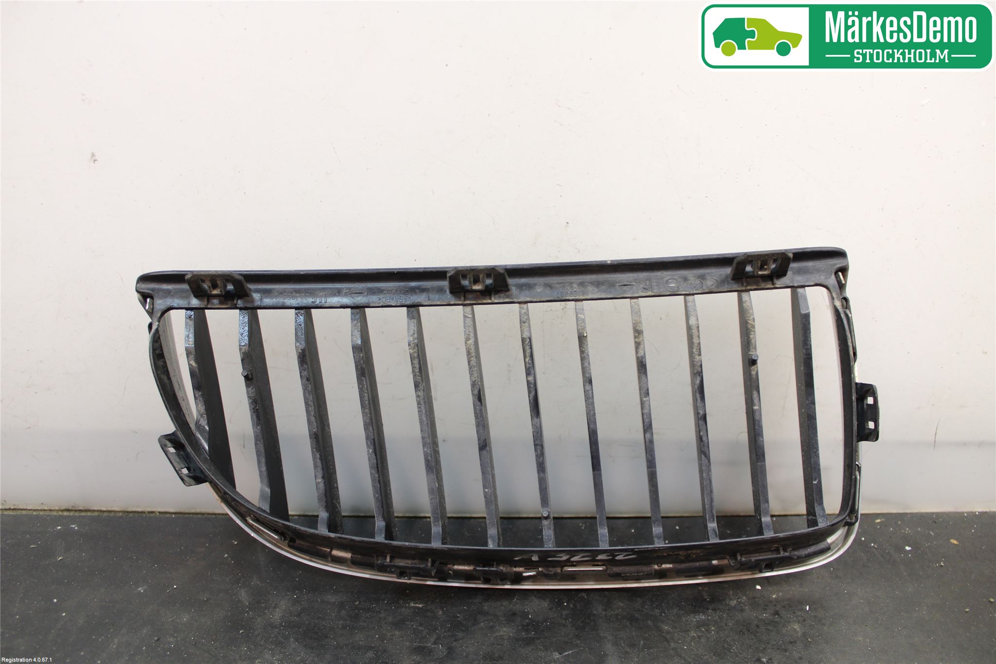 BMW 3 E90/91 SED/TOU 05-12 Grilldel Venstre