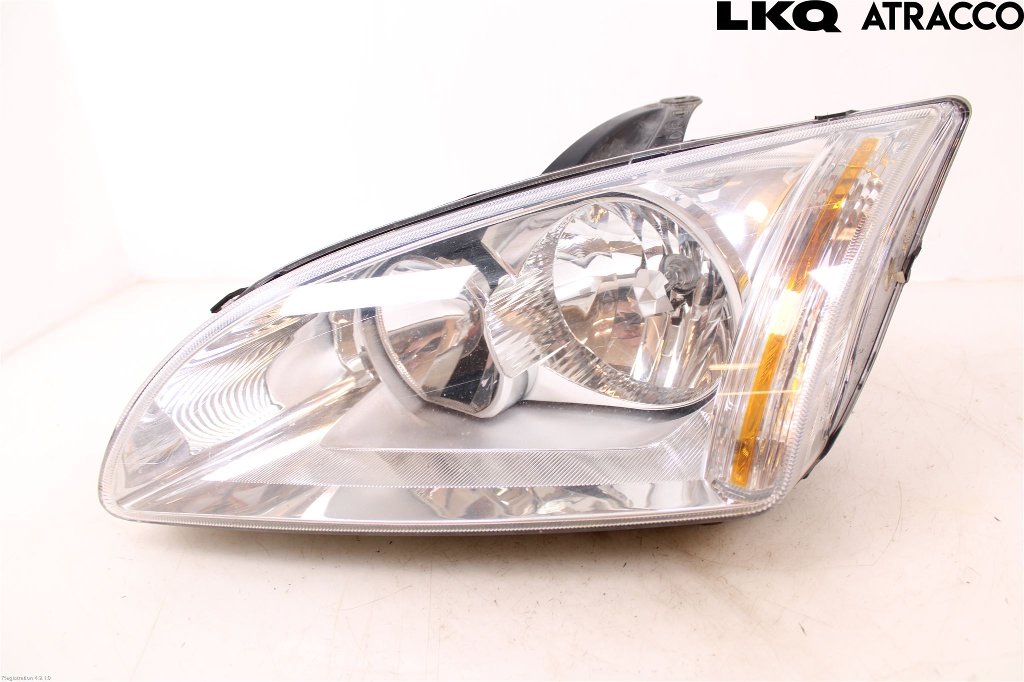 Ford FOCUS     04-07 Frontlykt Venstre