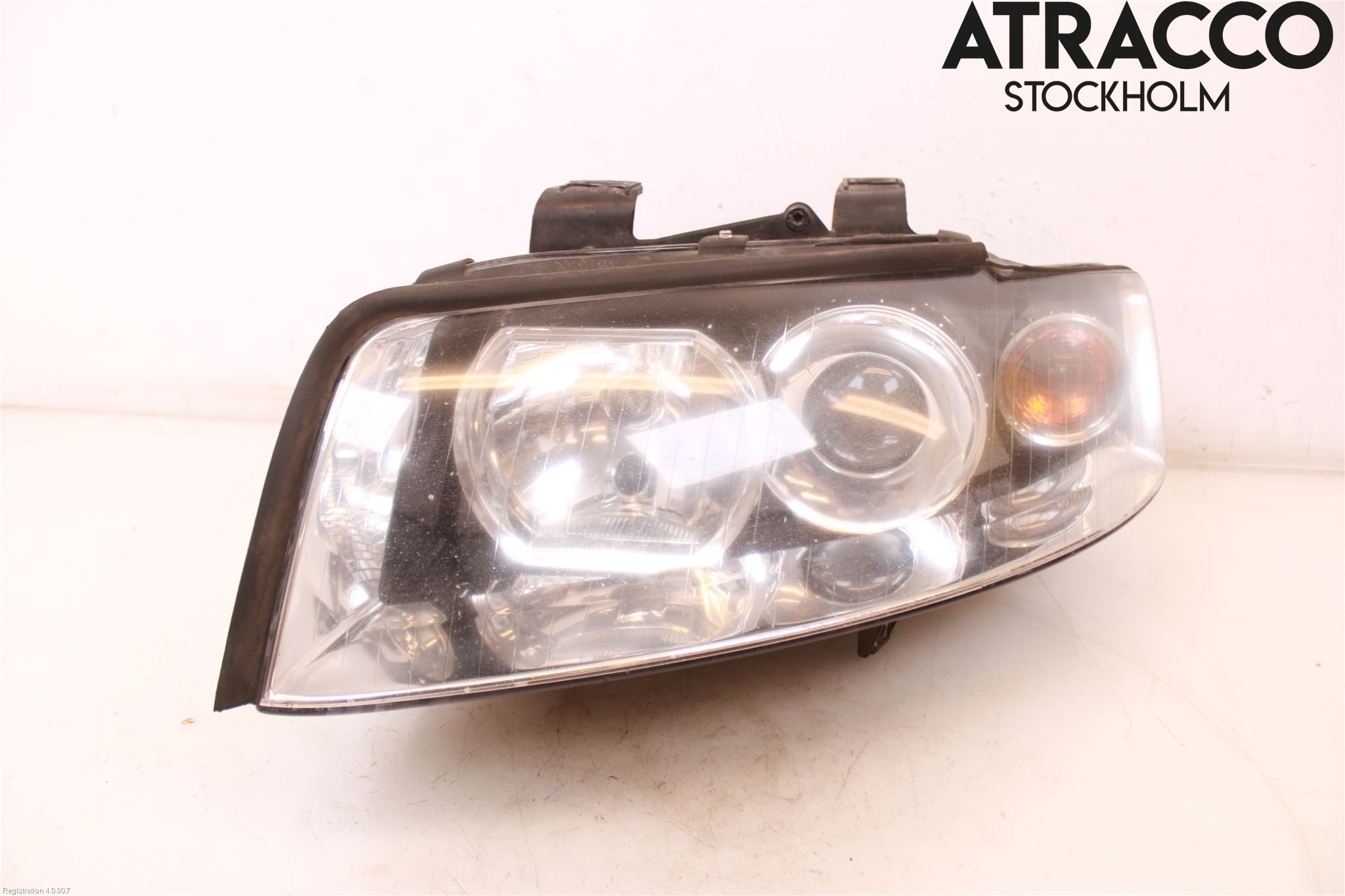 Audi A4/S4 01-05 Frontlykt Venstre