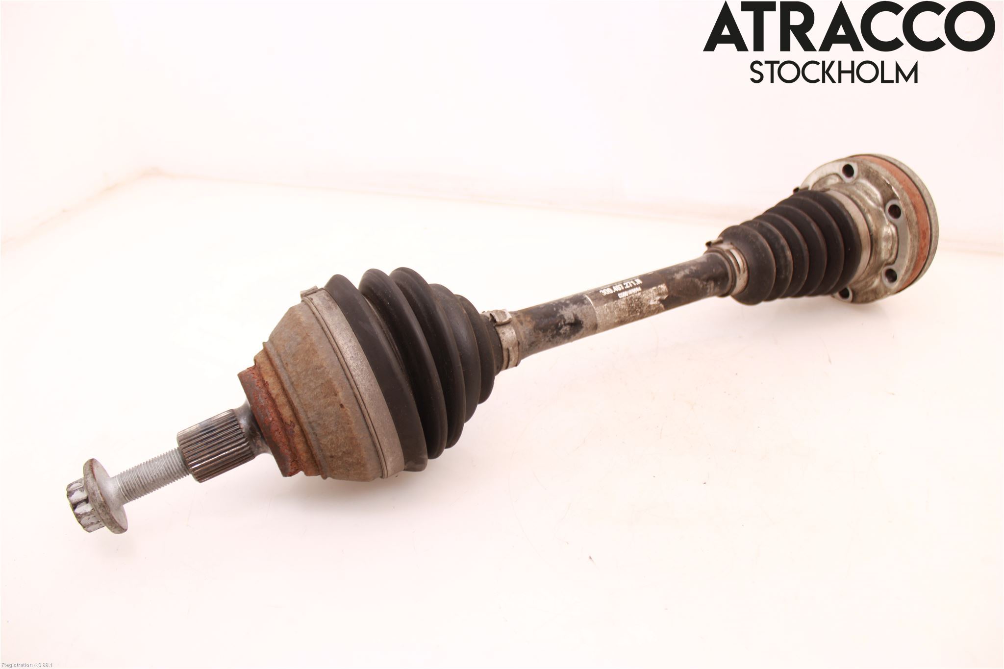 Volkswagen VW PASSAT 15-19 Drivaksel Foran Kompl Venstre