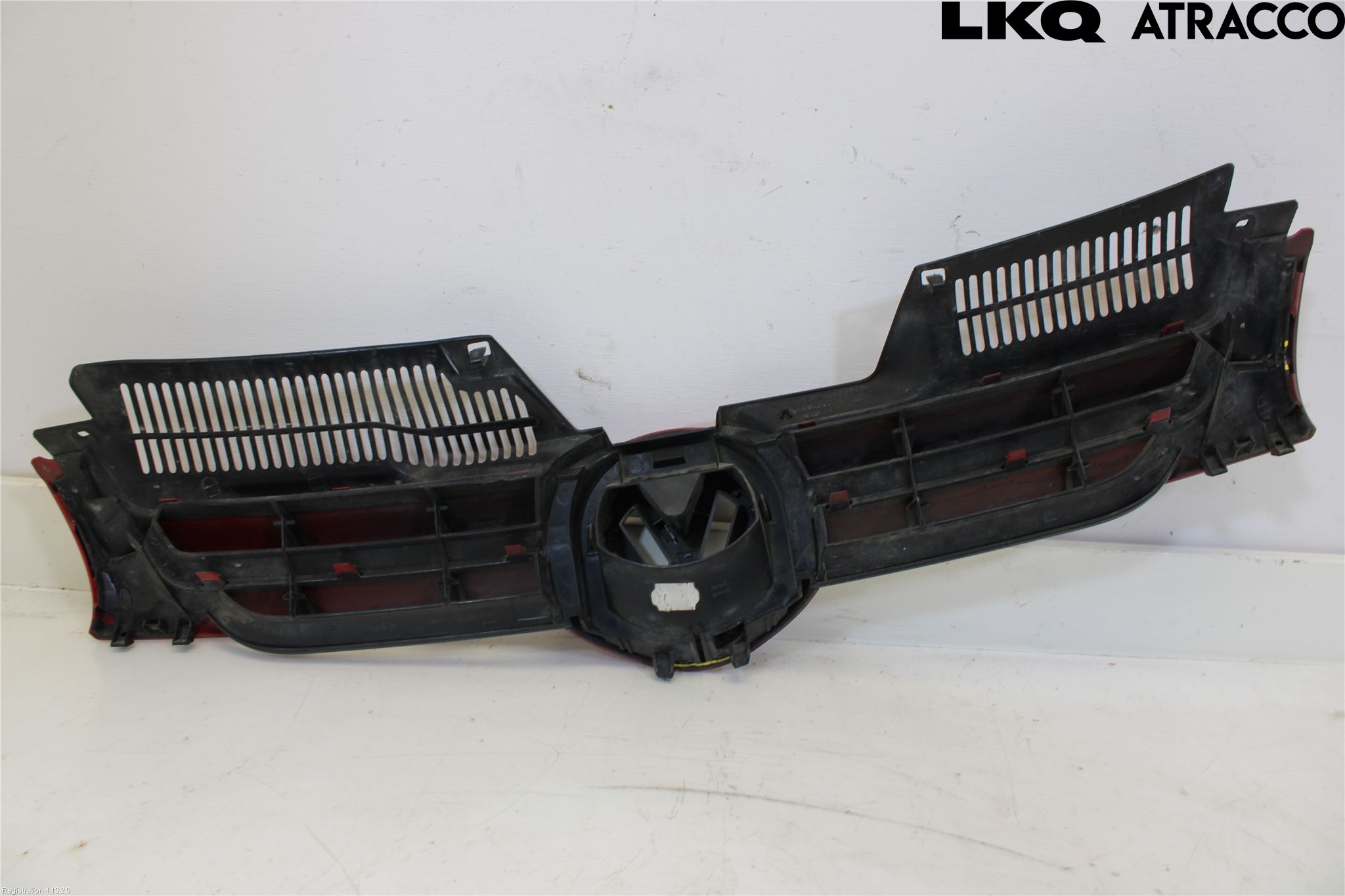 Volkswagen VW GOLF V 04-09 Grill Komplett