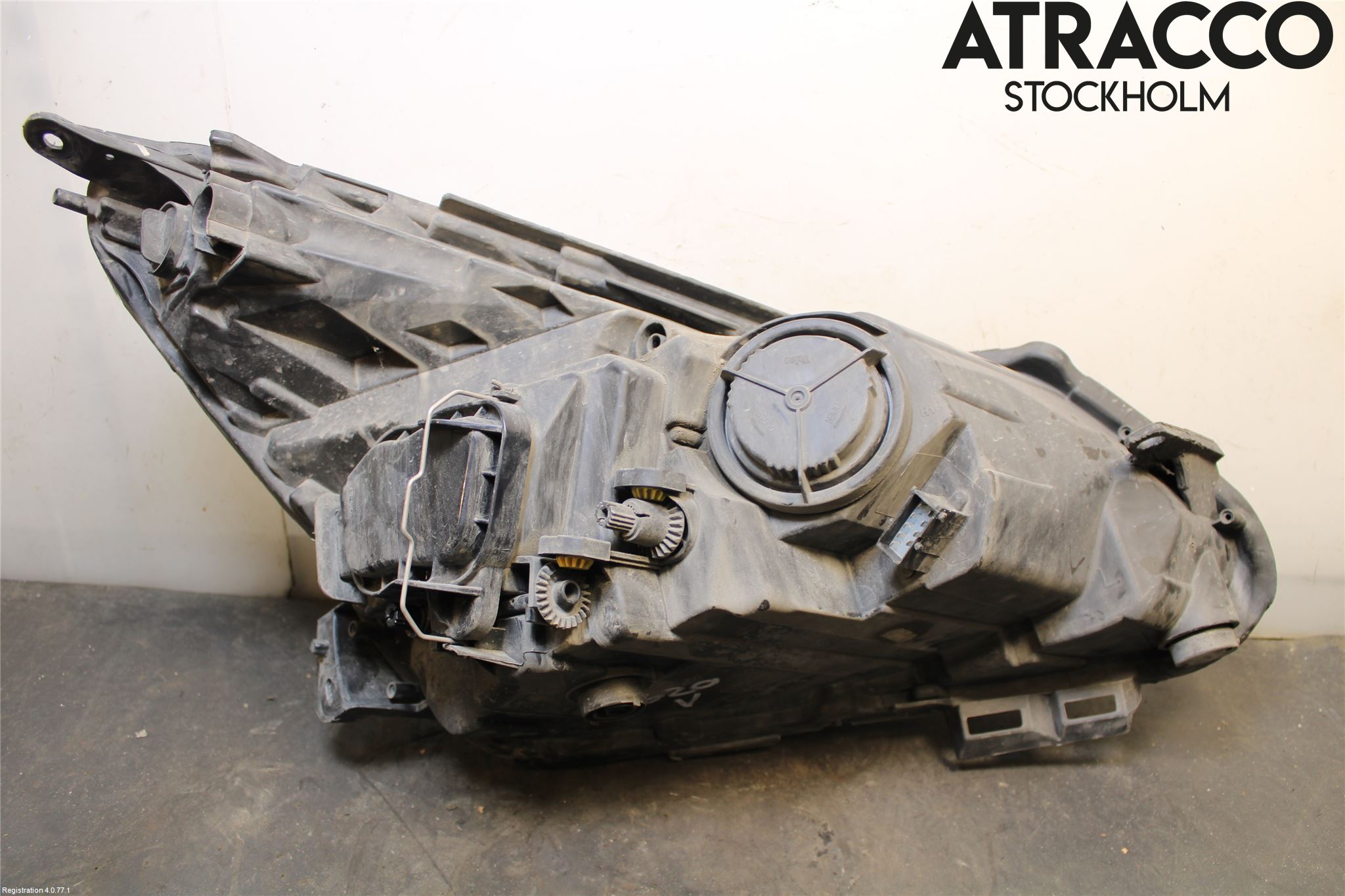 Opel CORSA D 07-14 Frontlykt Venstre