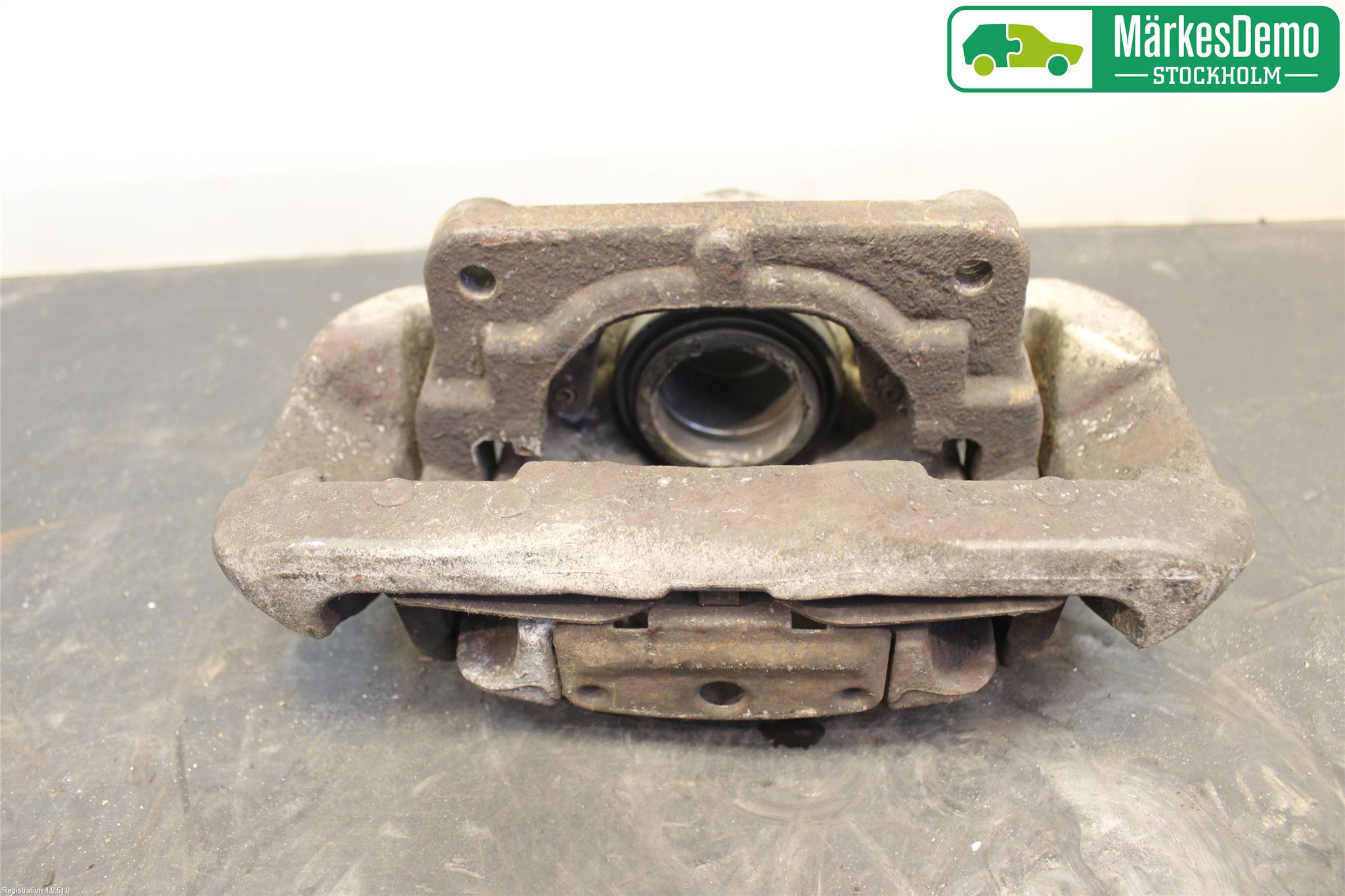 BMW 7 E65/66    00-08 Bremsecaliper Foran Høyre