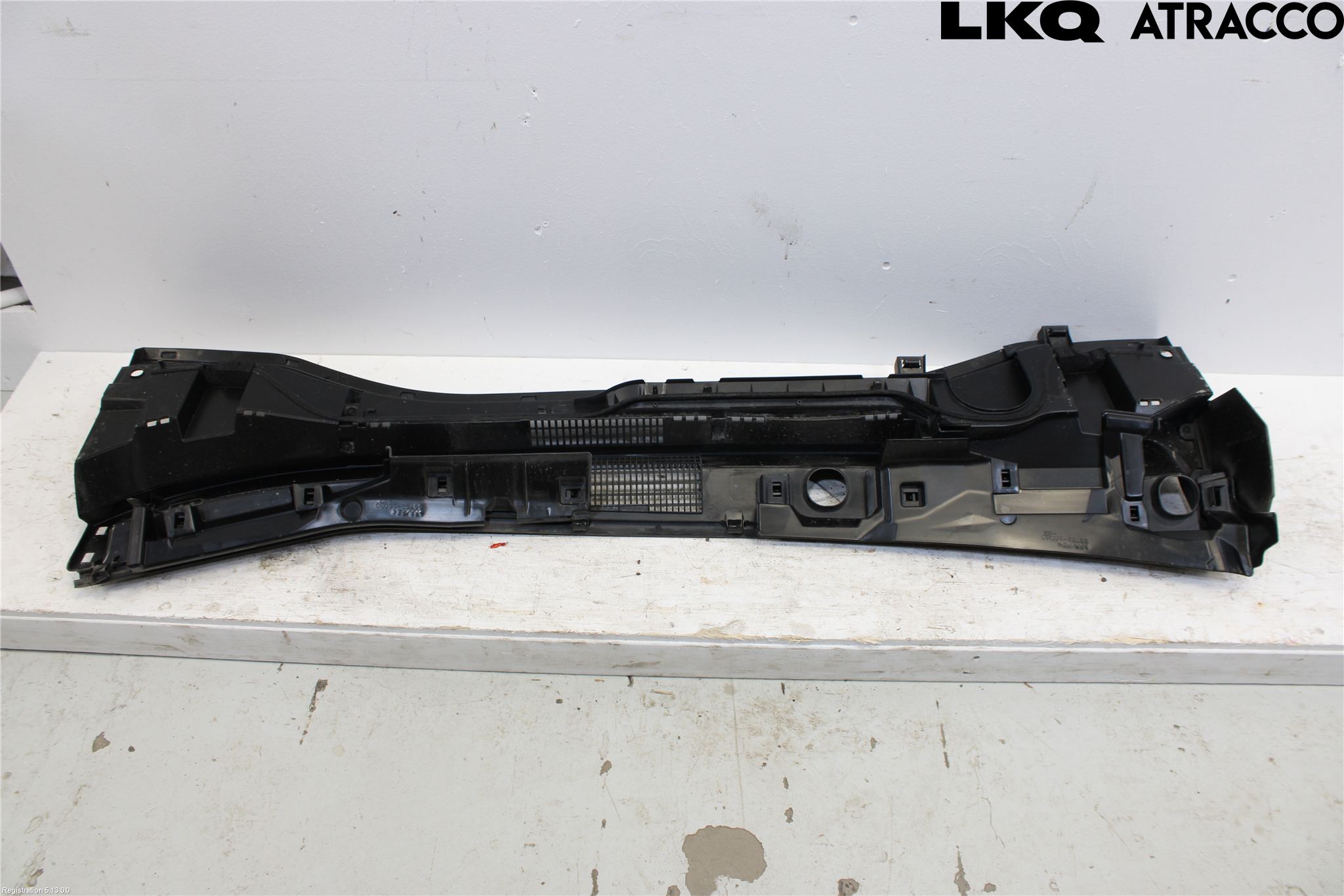 Toyota COROLLA CROSS XG10 22- Visker Deksel-Grill-Under Frr