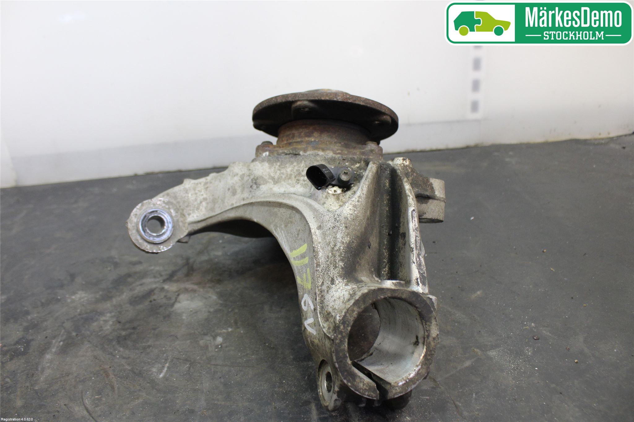 Volkswagen VW PASSAT 15-19 Spindel Vf
