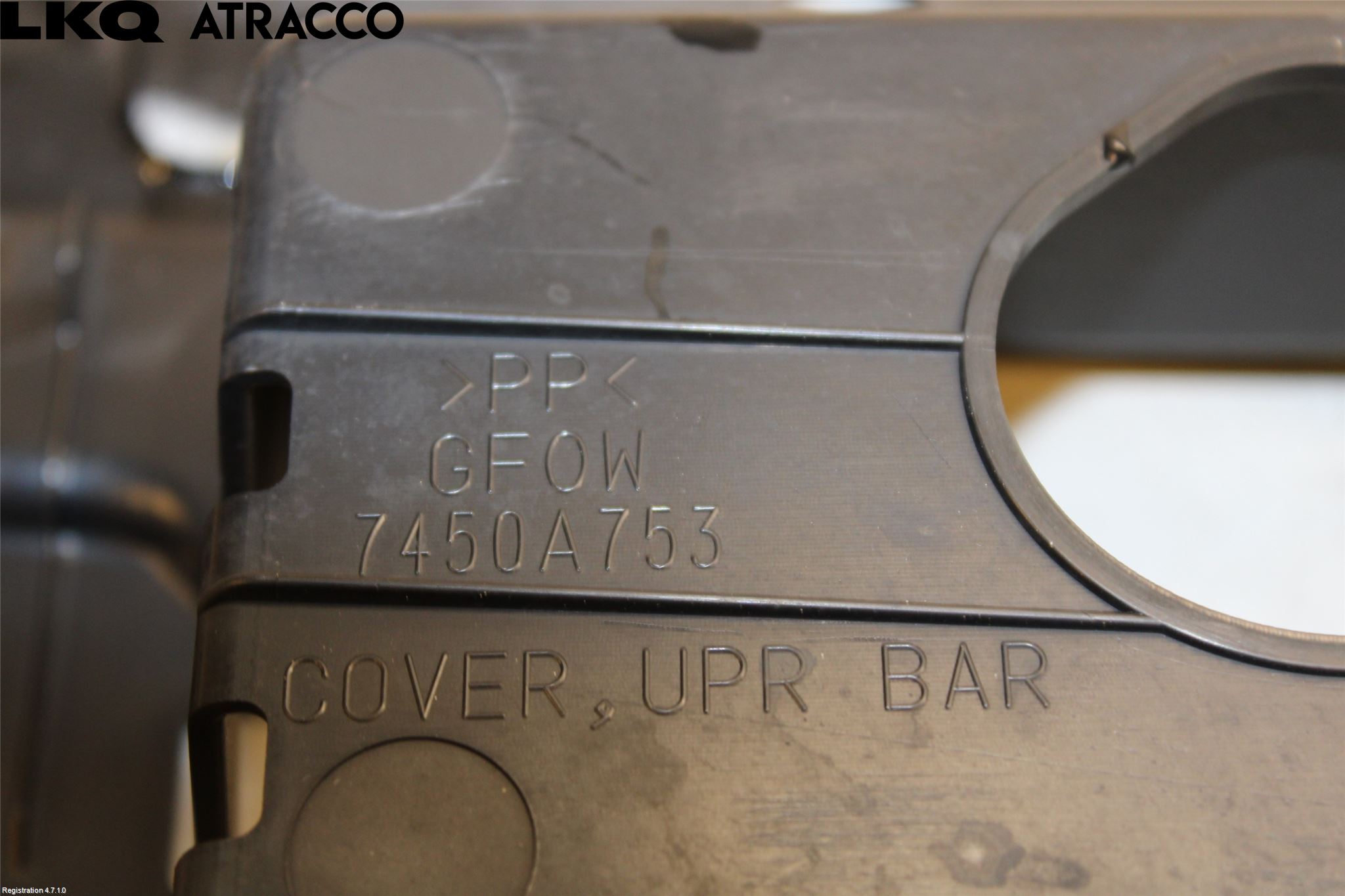 Mitsubishi OUTLANDER 13-21 Støtfanger Foran Plastdeksel