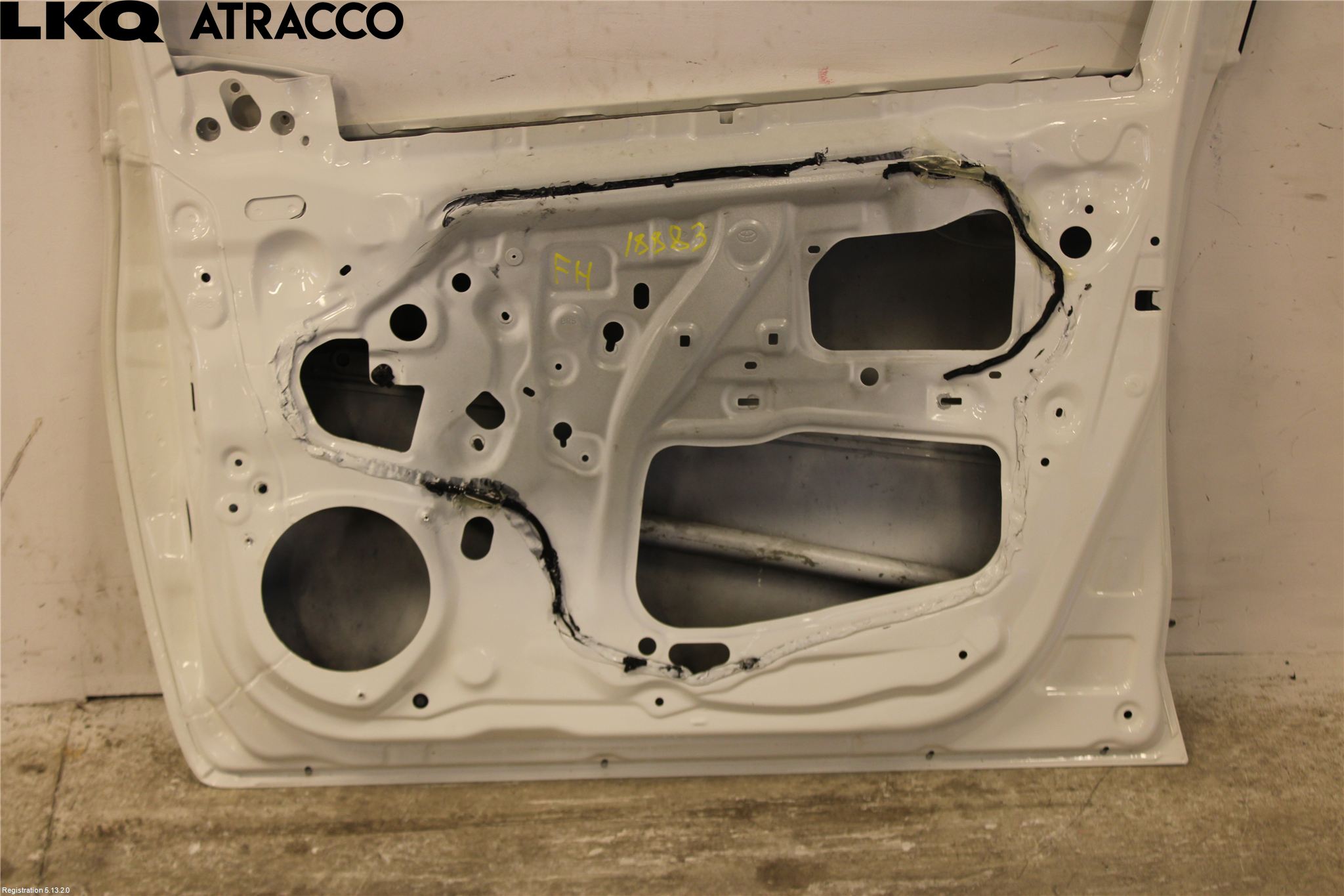 Toyota YARIS XP130 12-14 Dør 4D Foran Høyre