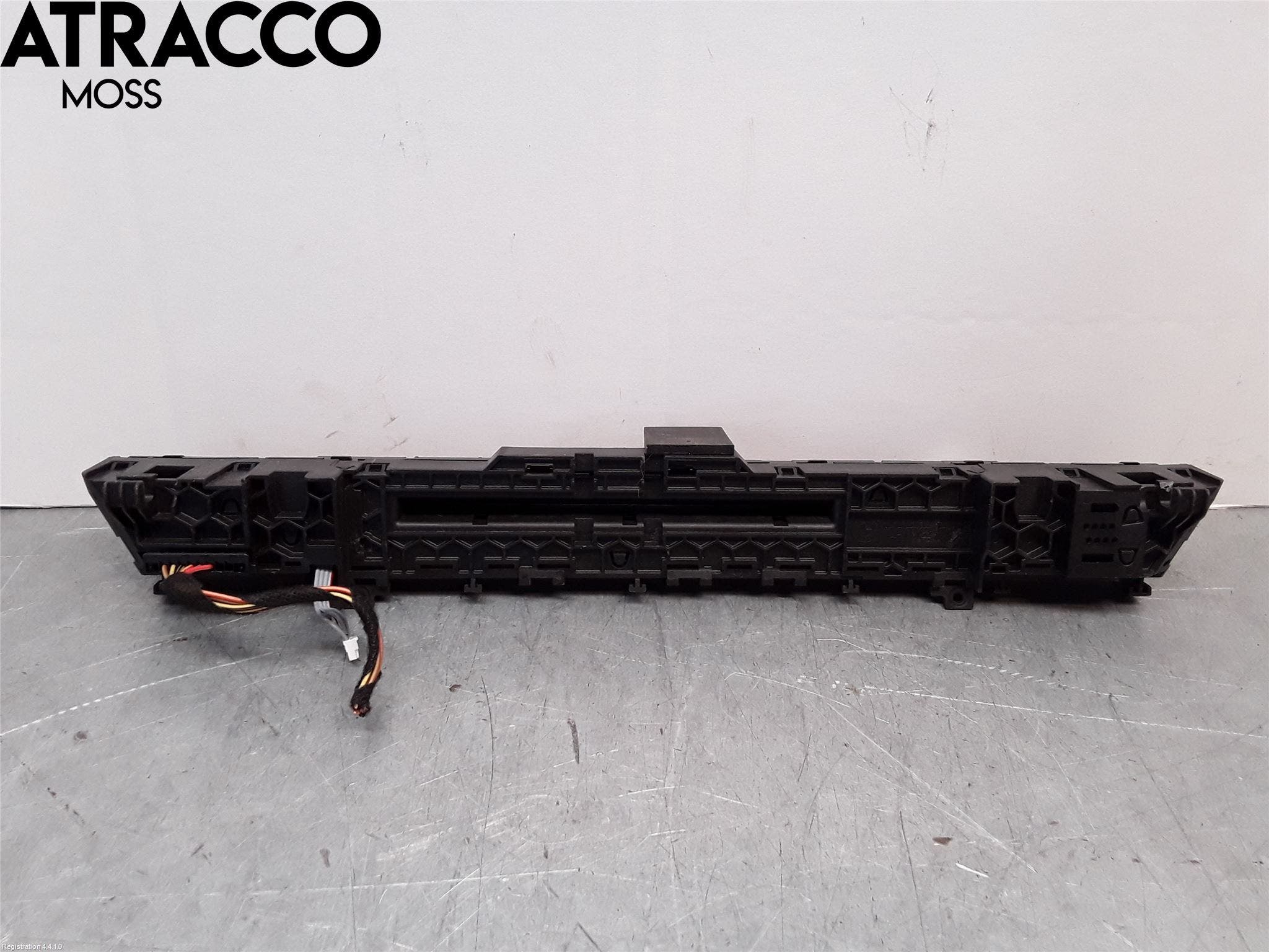 BMW 5 G30/G31/F90 17-23 Stereo Cd Veksler