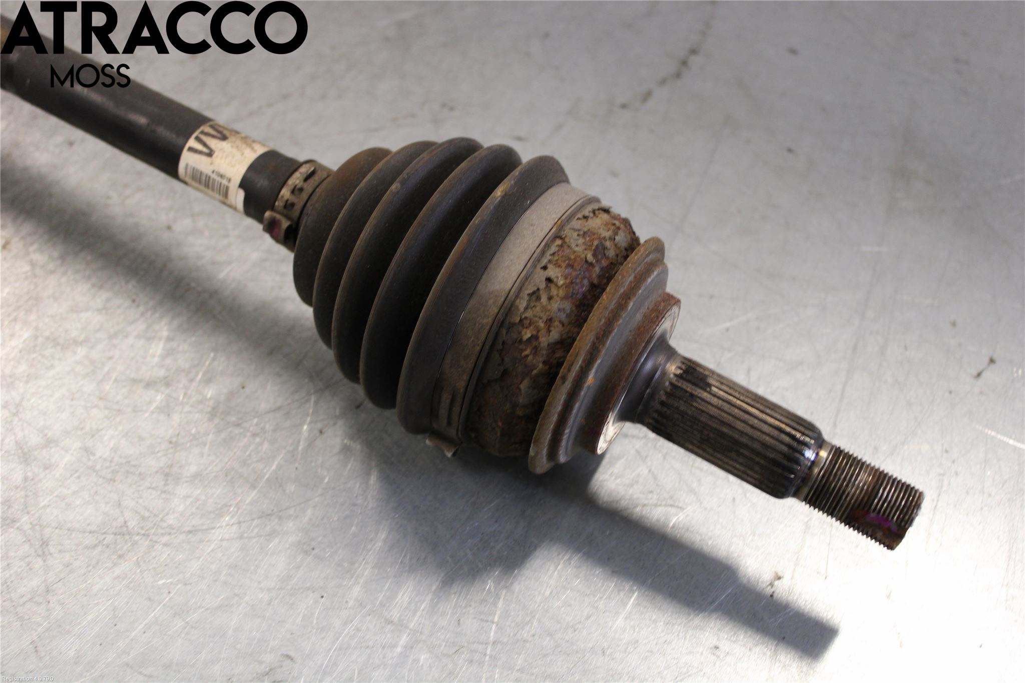 Toyota YARIS XP130 15-20 Drivaksel Foran Kompl Høyre