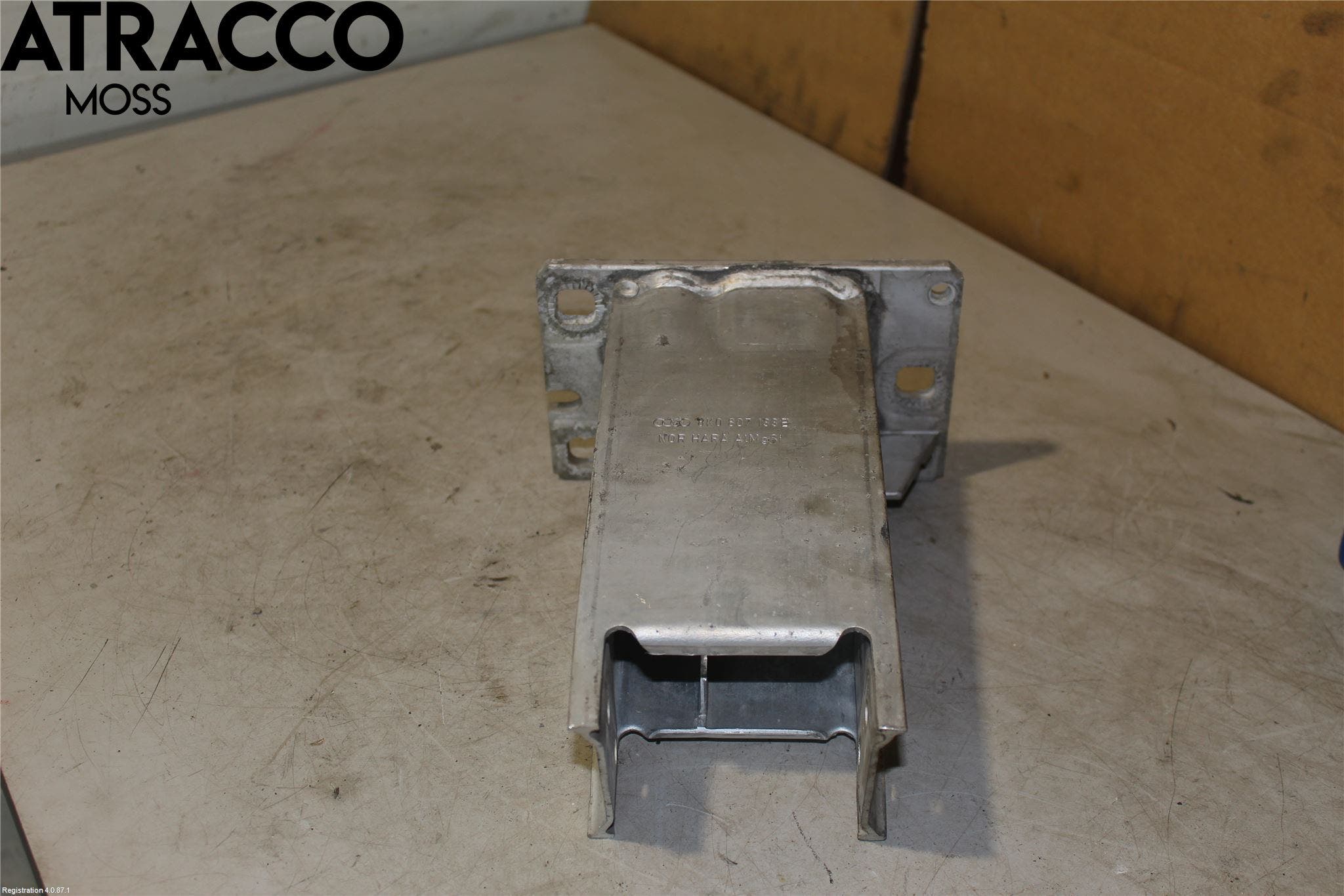 Audi A4/S4 08-11 Støtfanger Foran Feste