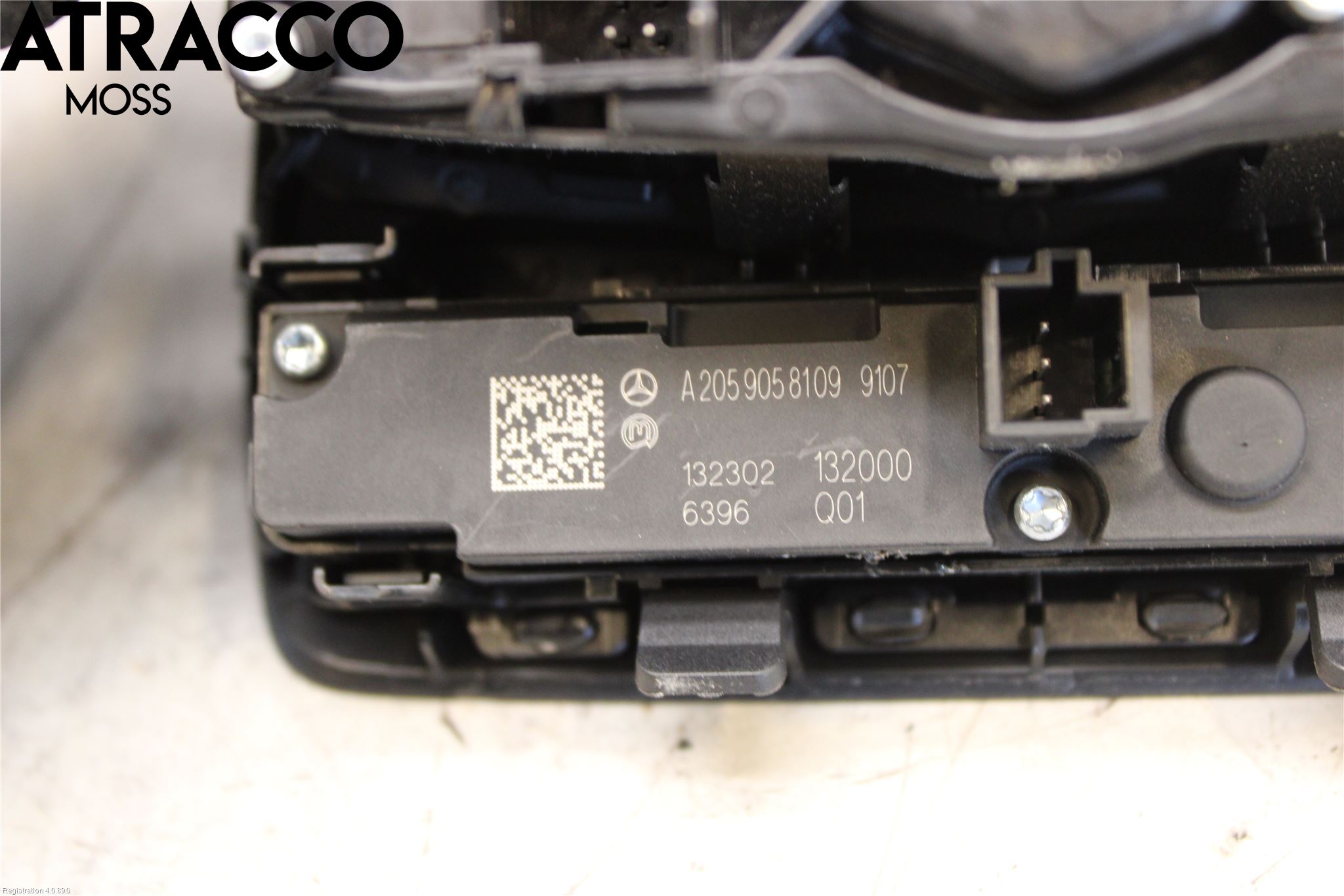 Mercedes-Benz MB C-KLASS (W205) 14-21 Bryter Multifunksjon