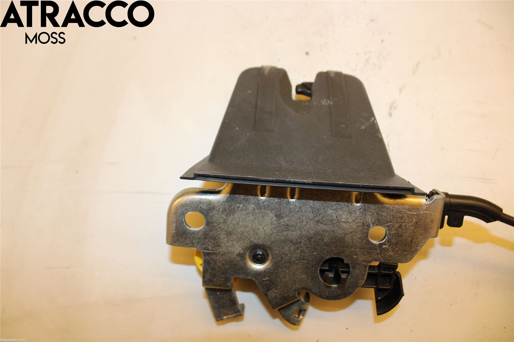 Volkswagen VW PASSAT 15-19 Bakluke-Lokk Låsekasse