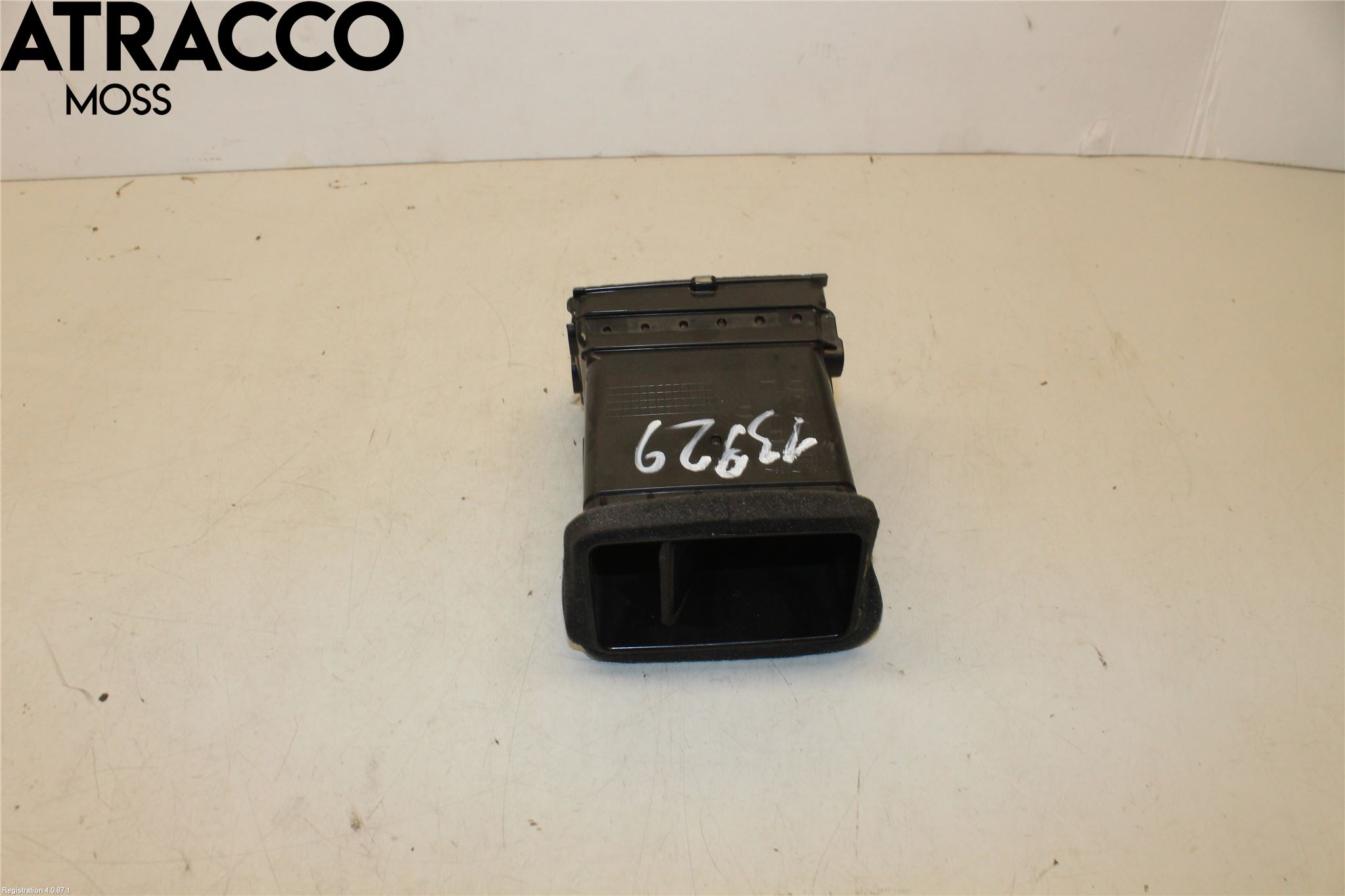 Nissan LEAF 11-17 Dashbord Kanal - Dyse