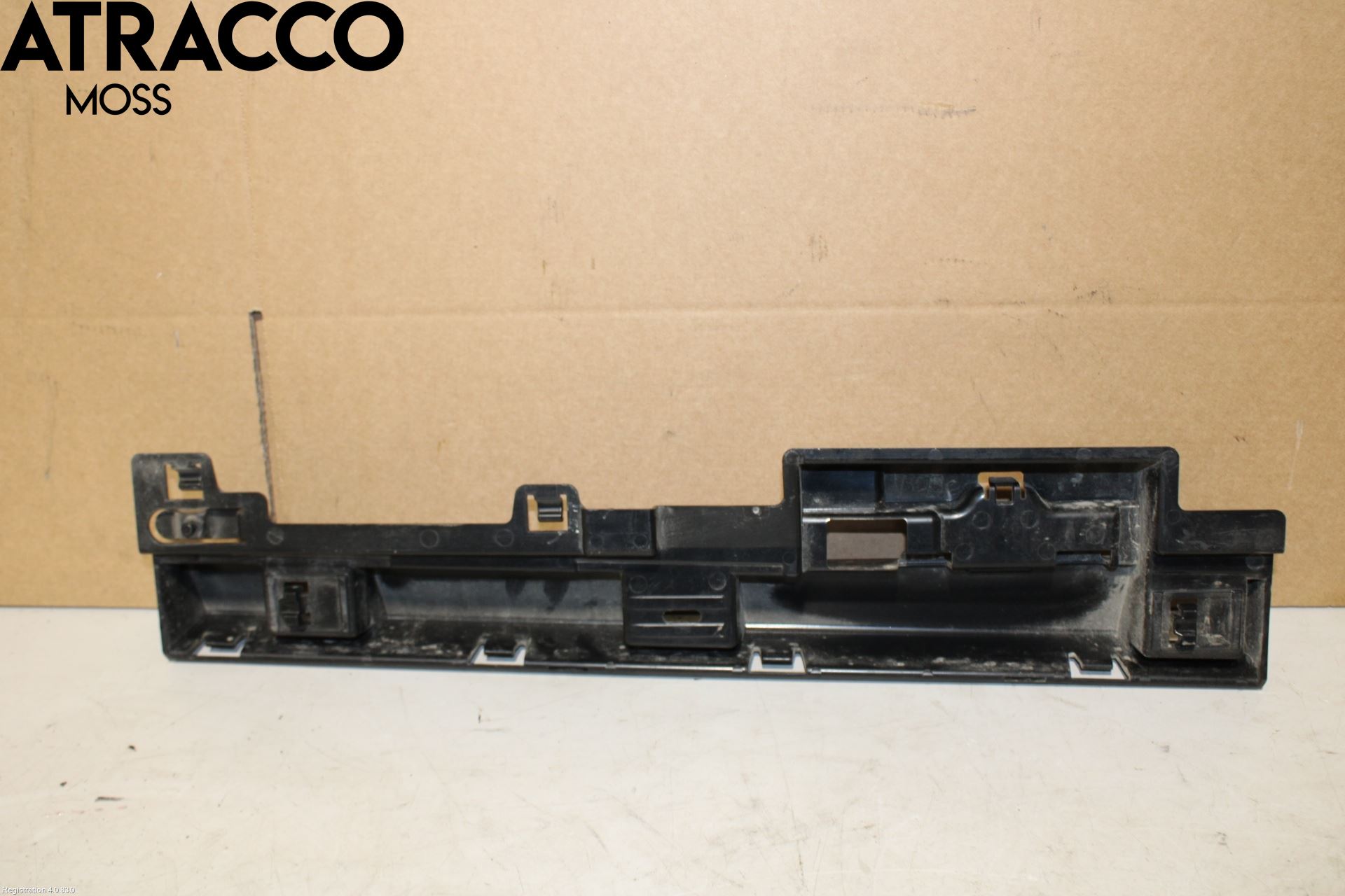 BMW 3 F30/F31/F80 12-19 Kanalskjørt Venstre