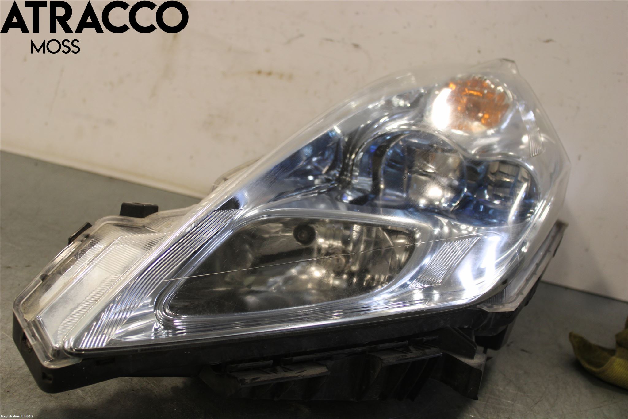 Nissan LEAF 11-17 Frontlykt Venstre