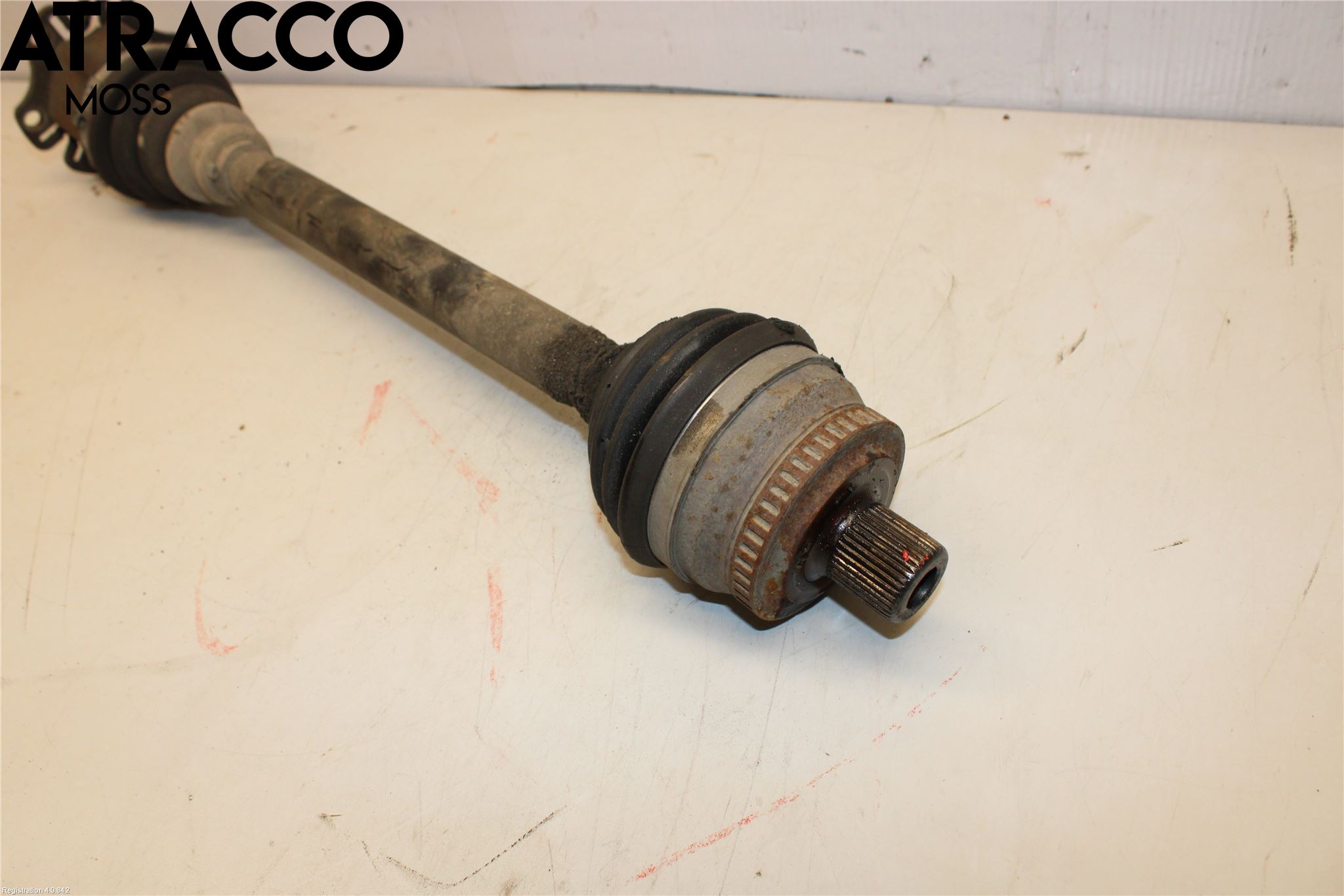 Audi A4/S4 01-05 Drivaksel Foran Kompl Høyre