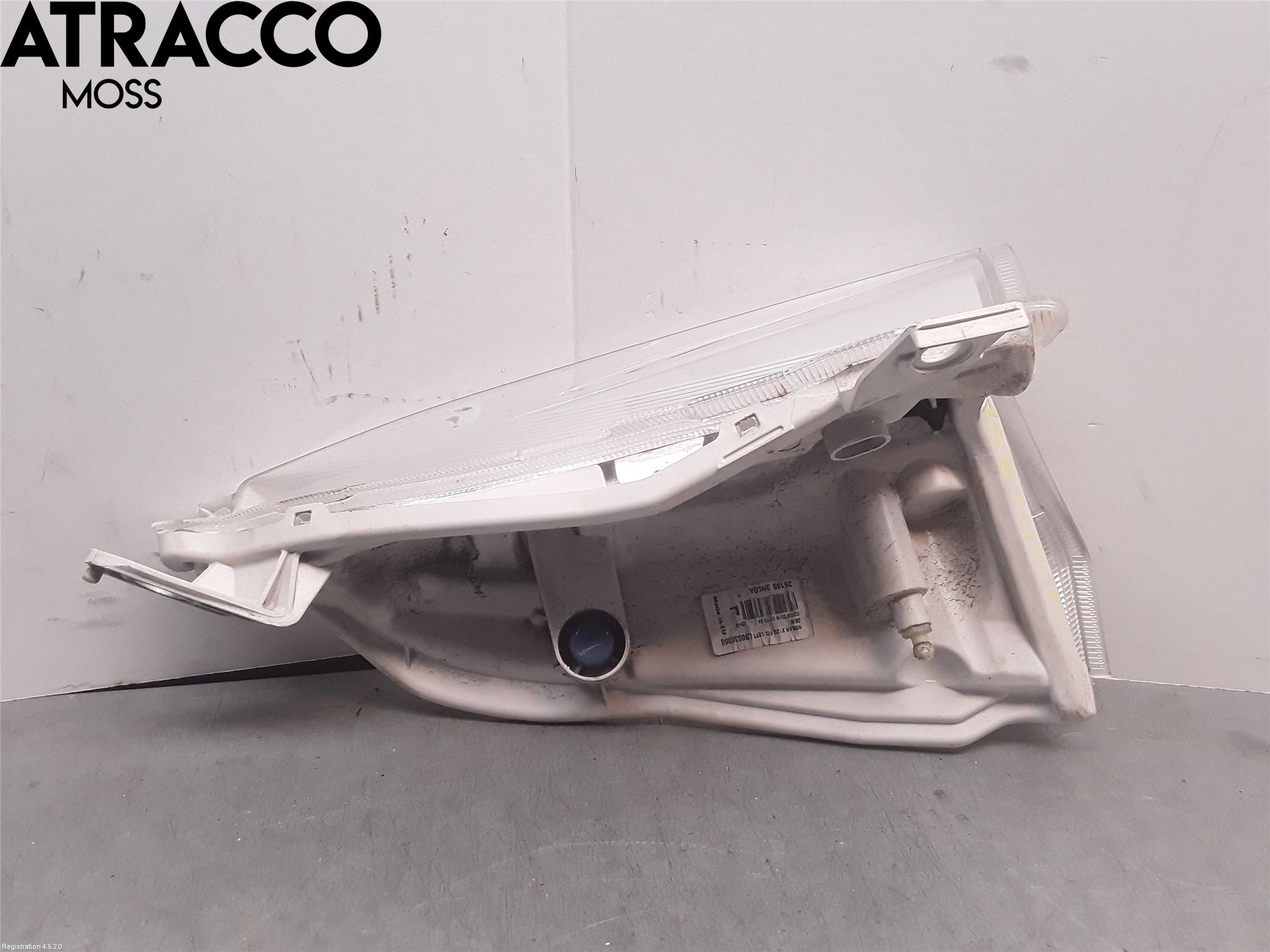 Nissan LEAF 11-17 Frontlykt Venstre