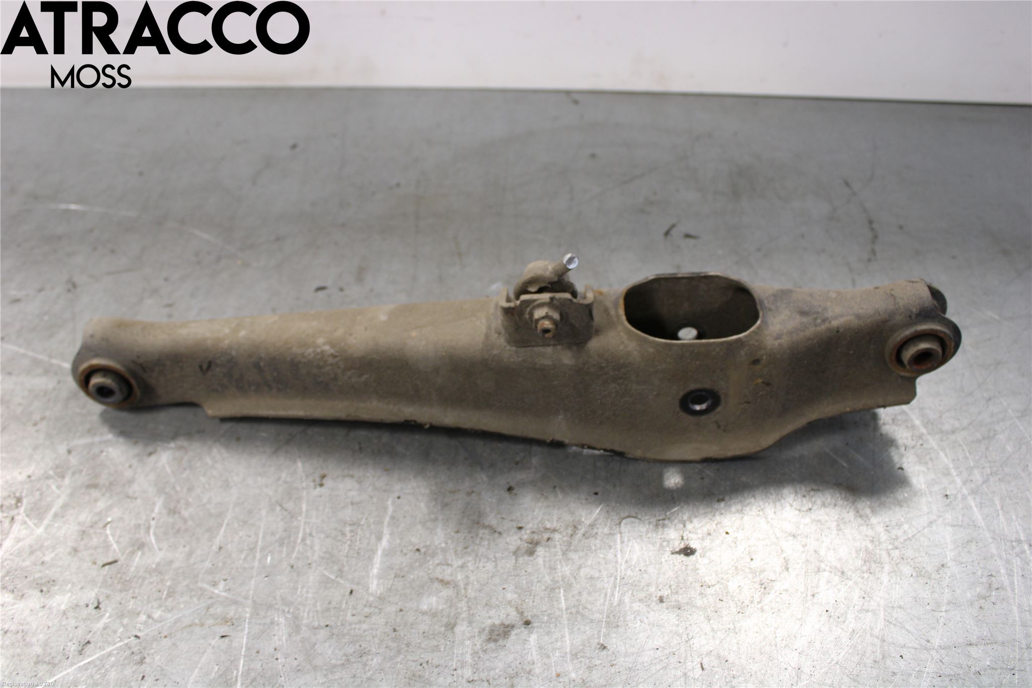 Mitsubishi OUTLANDER 13-21 Bærearm Bak  Venstre - Høyre