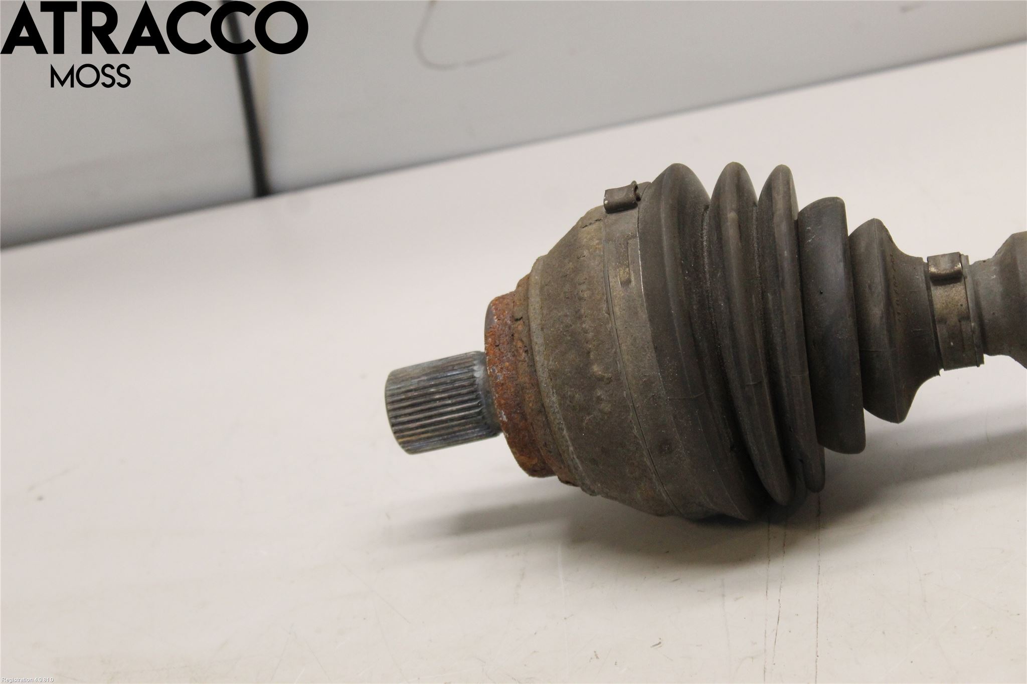 Volkswagen VW PASSAT 15-19 Drivaksel Foran Kompl Høyre