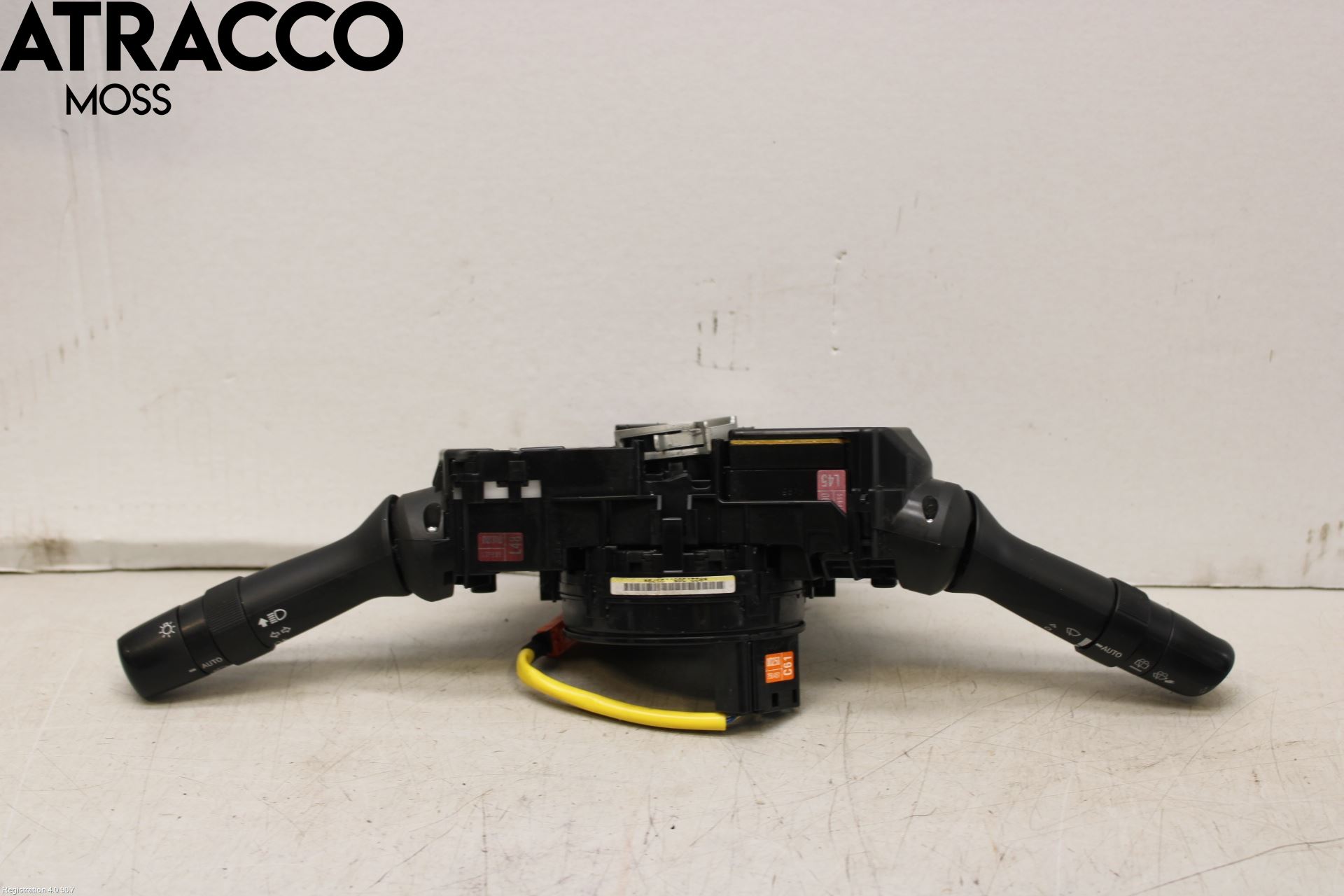 Toyota YARIS XP130 15-20 Bryter Ratt Kombi H Og V