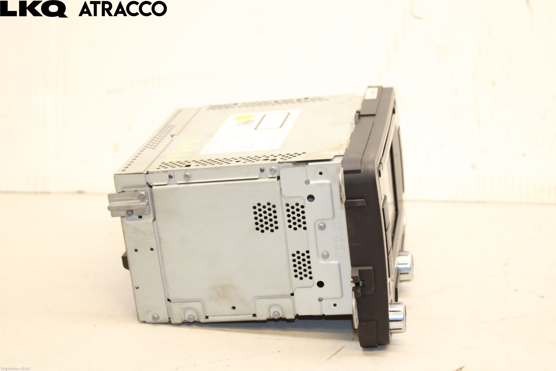 Volkswagen VW EOS  06-10 Stereo Radio Med Cd