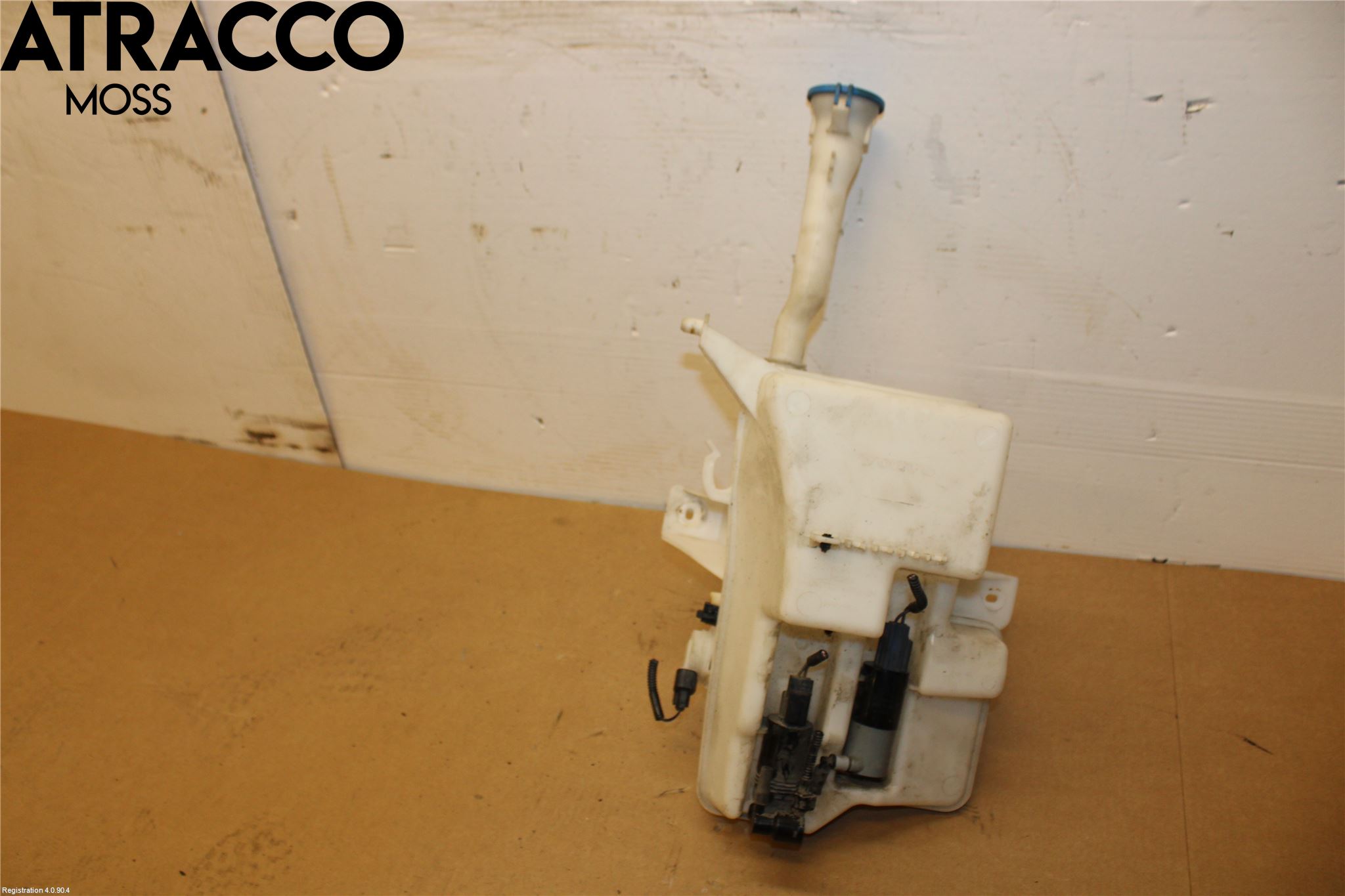 Volvo V40 12-19 Spylerbeholder Frontrute-Lykte