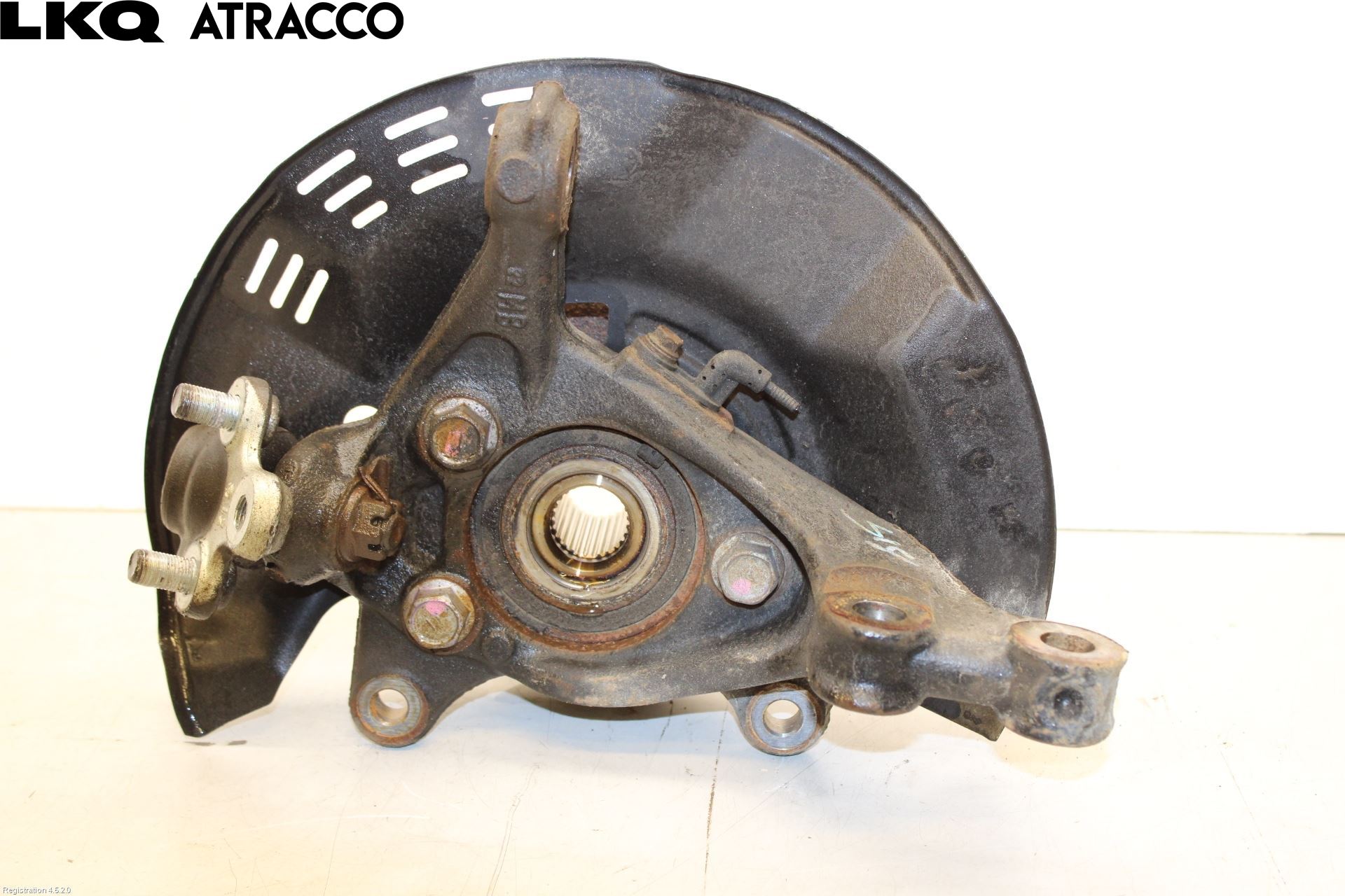 Toyota YARIS CROSS XP21 21- Spindel Vf