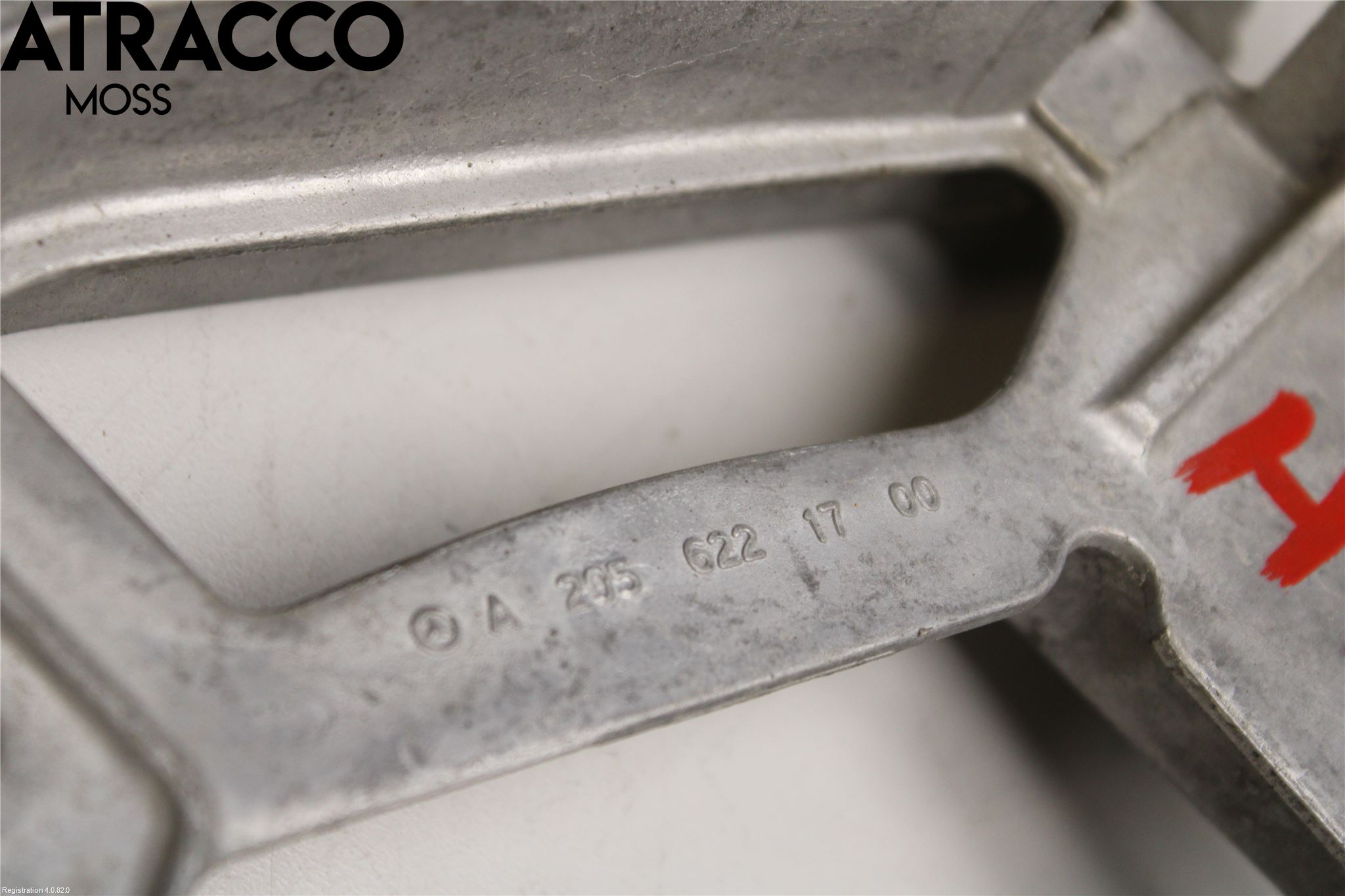 Mercedes-Benz MB C-KLASS (W205) 14-21 Frontlykt Holder-Feste