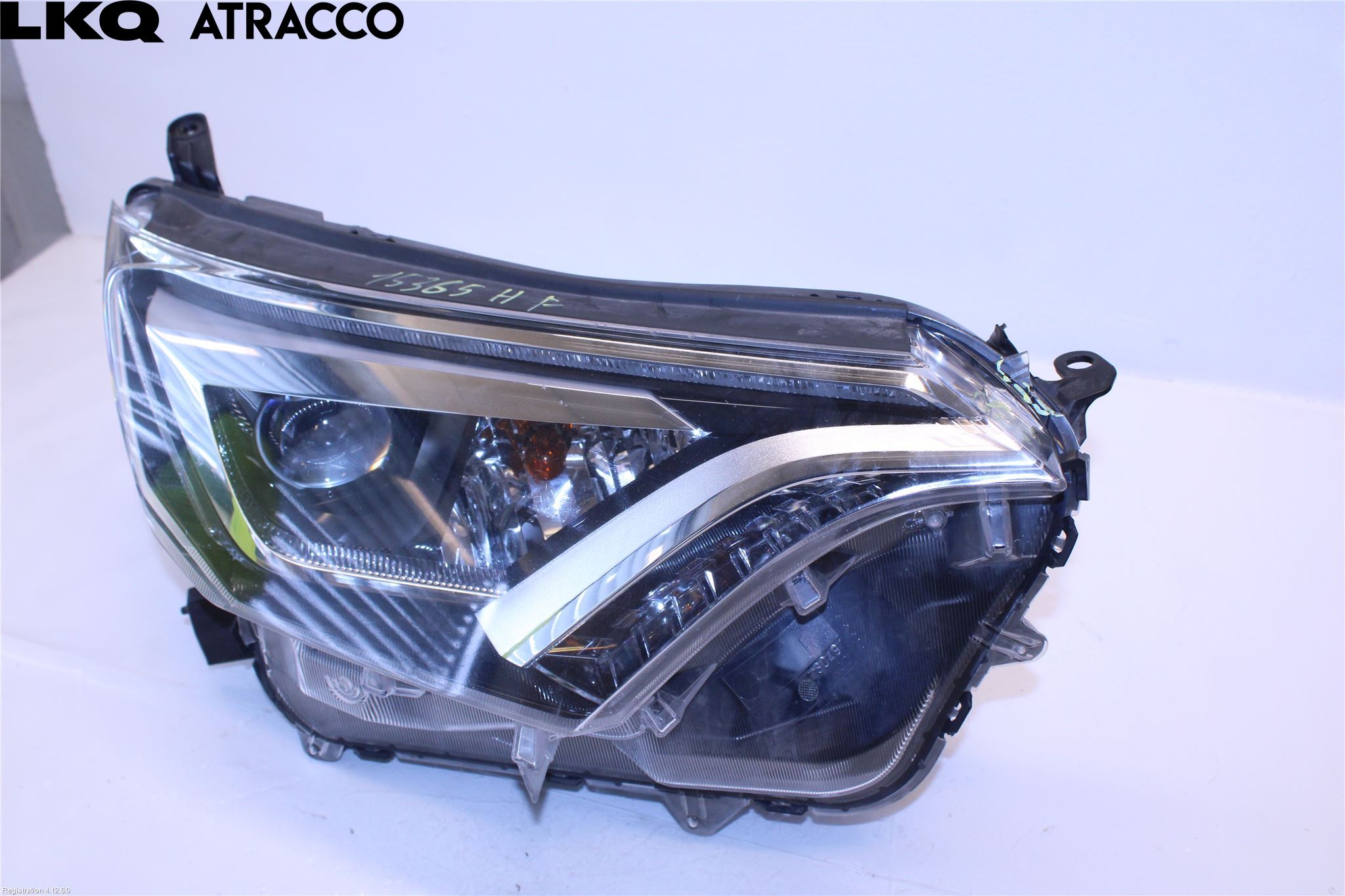 Toyota RAV4 13-18 Frontlykt Høyre