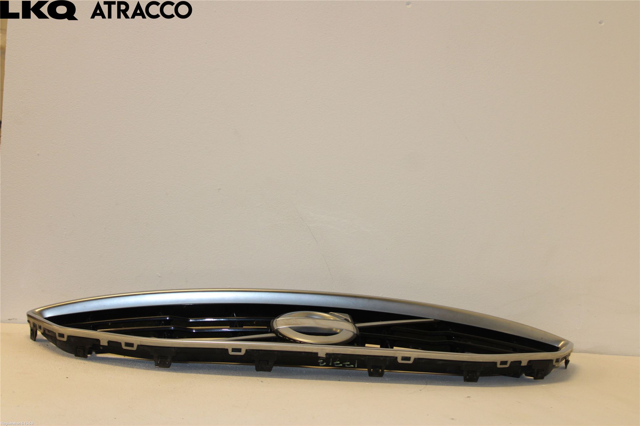 Volvo V40 12-19 Grill Komplett