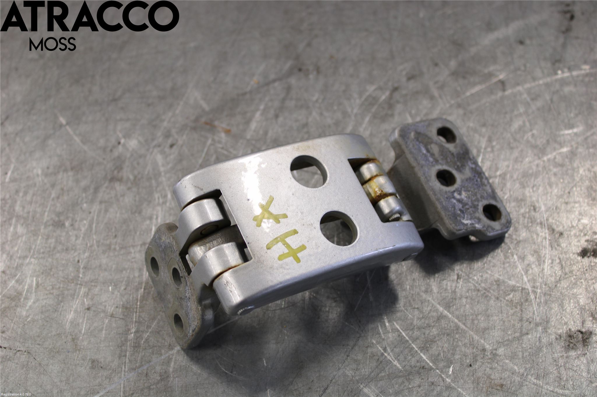 Volkswagen VW CRAFTER II / E-CRAFTER 17- Dørhengsel