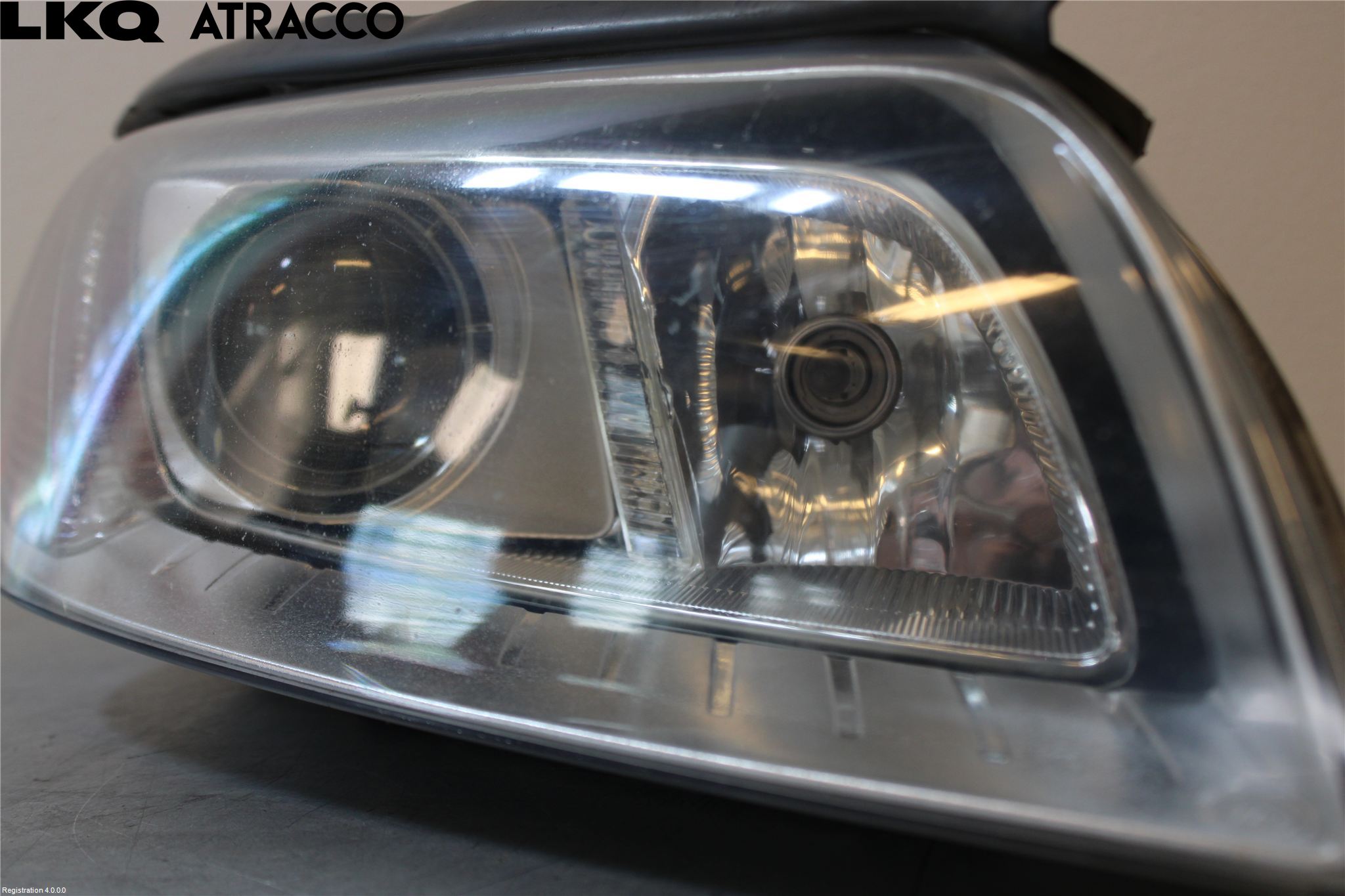 Volvo V70 08-13 Frontlykt Høyre