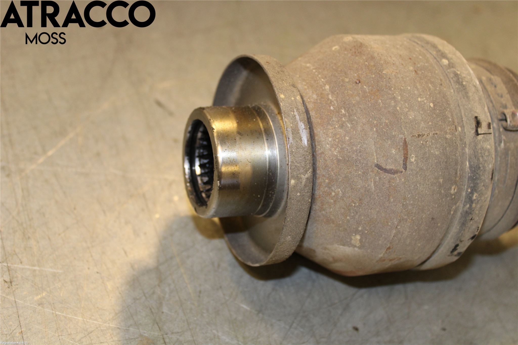 Volkswagen VW TRANSP/CARAVELLE (T5) 04-15 Drivaksel Foran Kompl Venstre