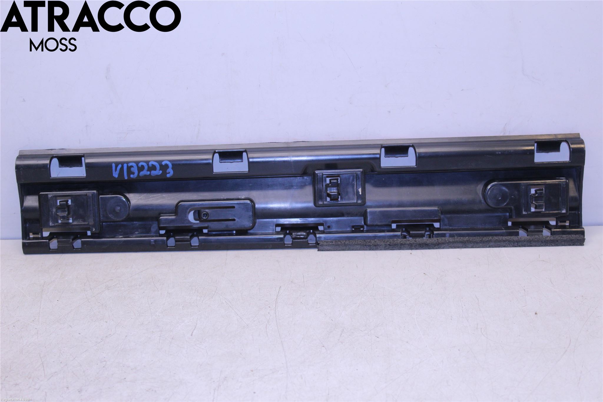 BMW X1 F48 15-22 Hjulhus Venstre