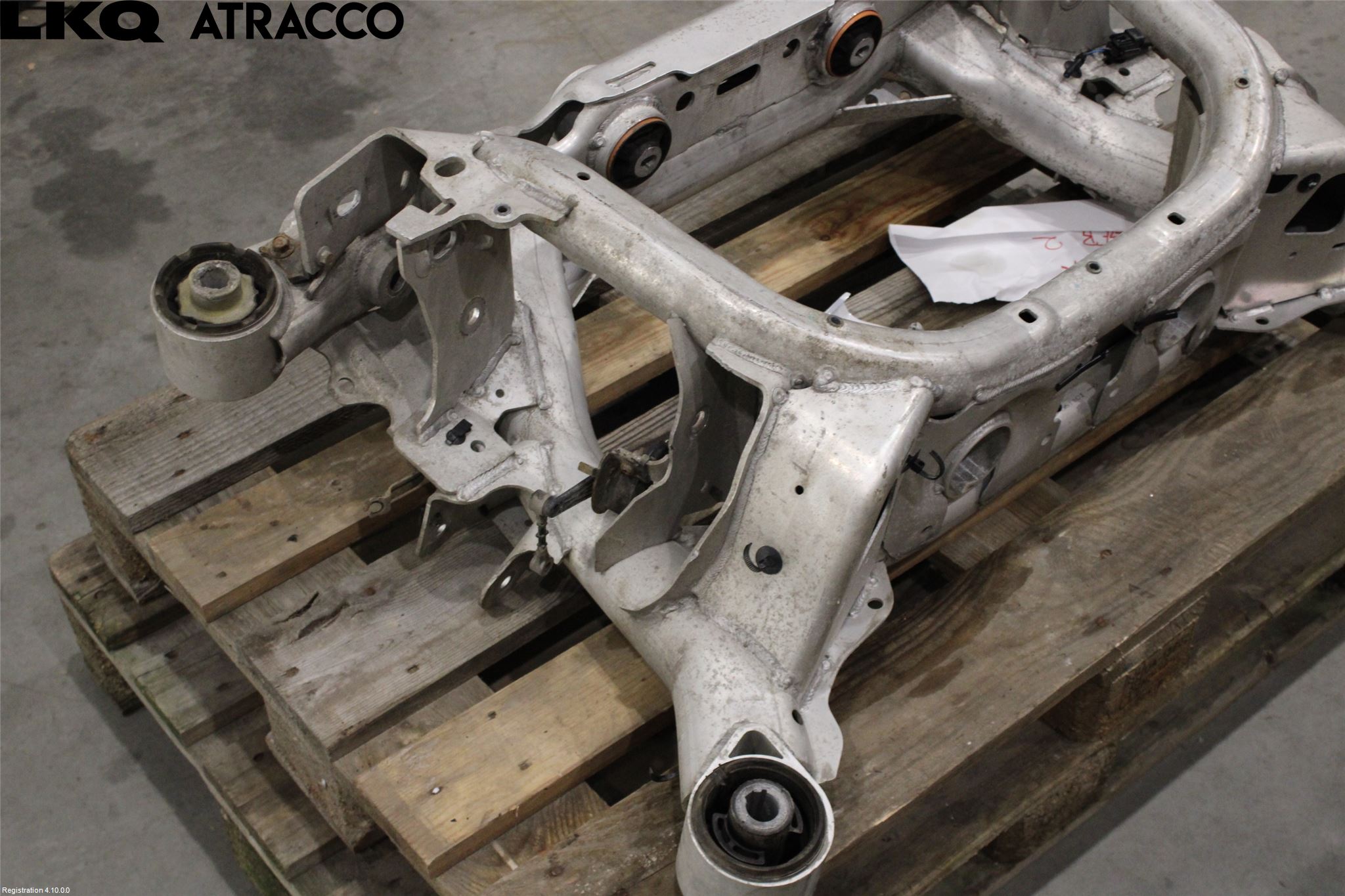 Jaguar I-PACE 18- Bakaksel Feste Travers-Ramme