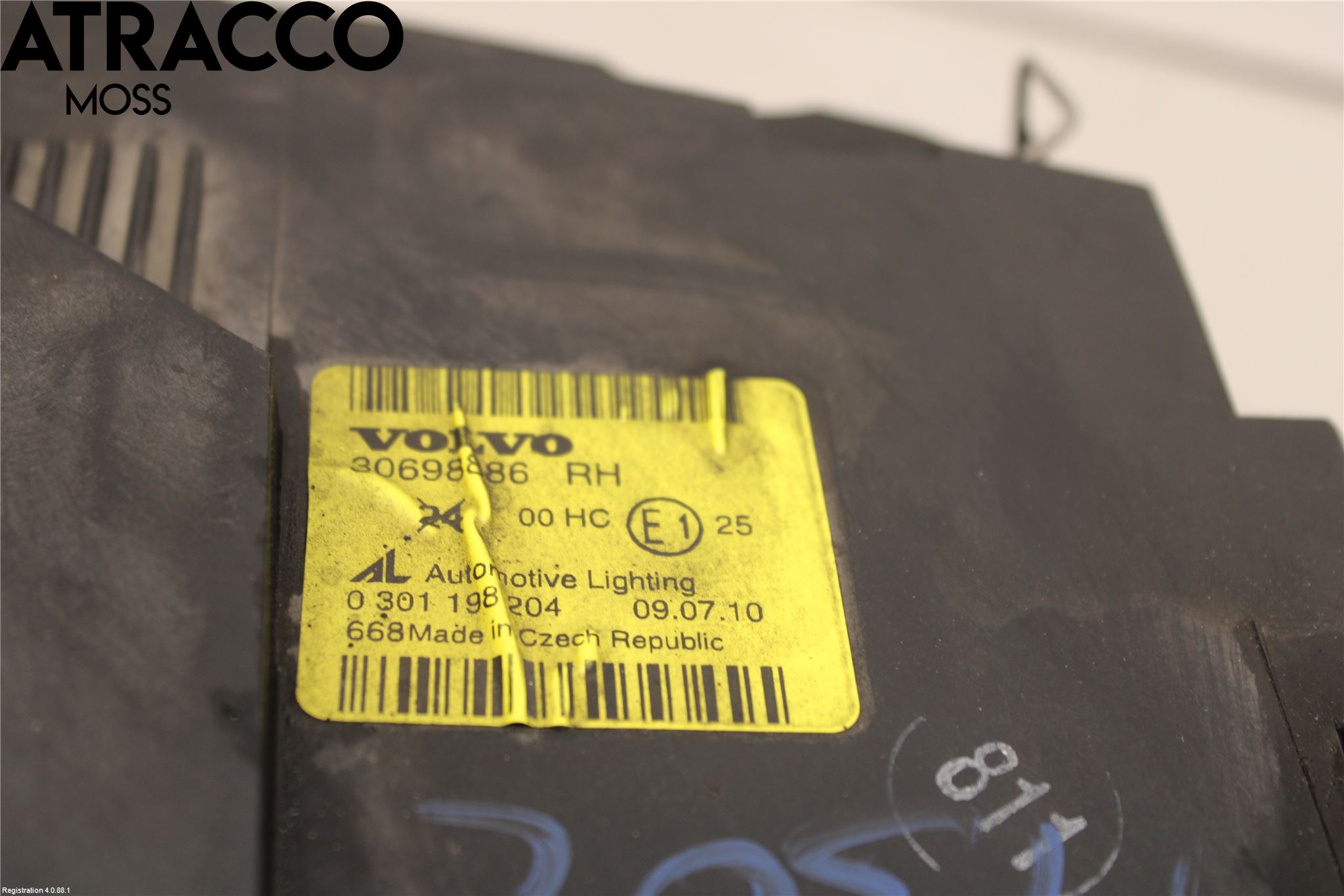 Volvo V50 04-07 Frontlykt Høyre