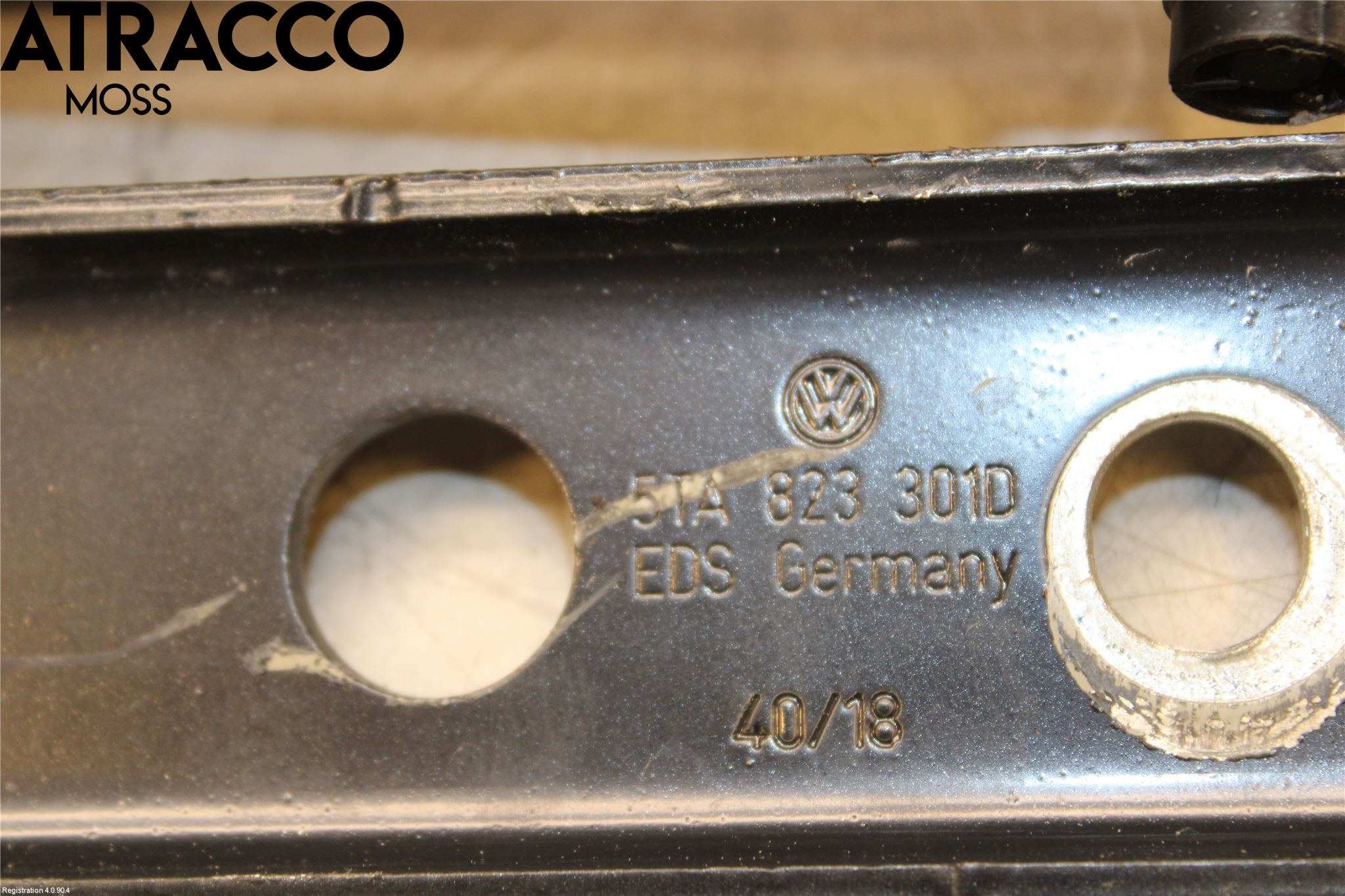 Volkswagen VW TOURAN 16- Panser Hengsel - Hengsler