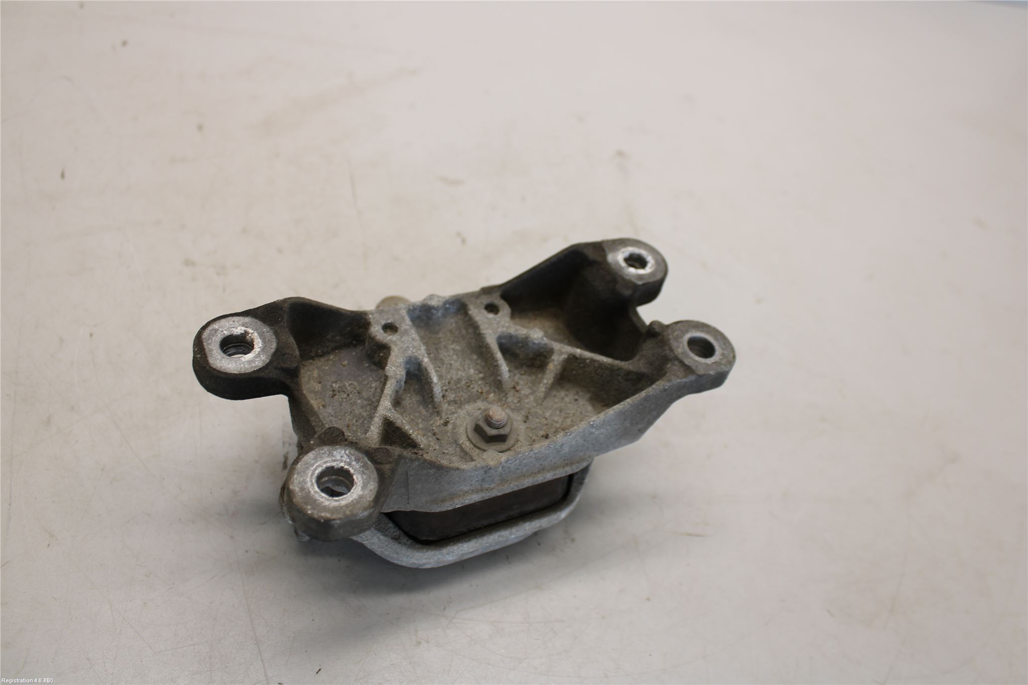 Audi A4 12-15 Gearkasse Feste Stål-Alu