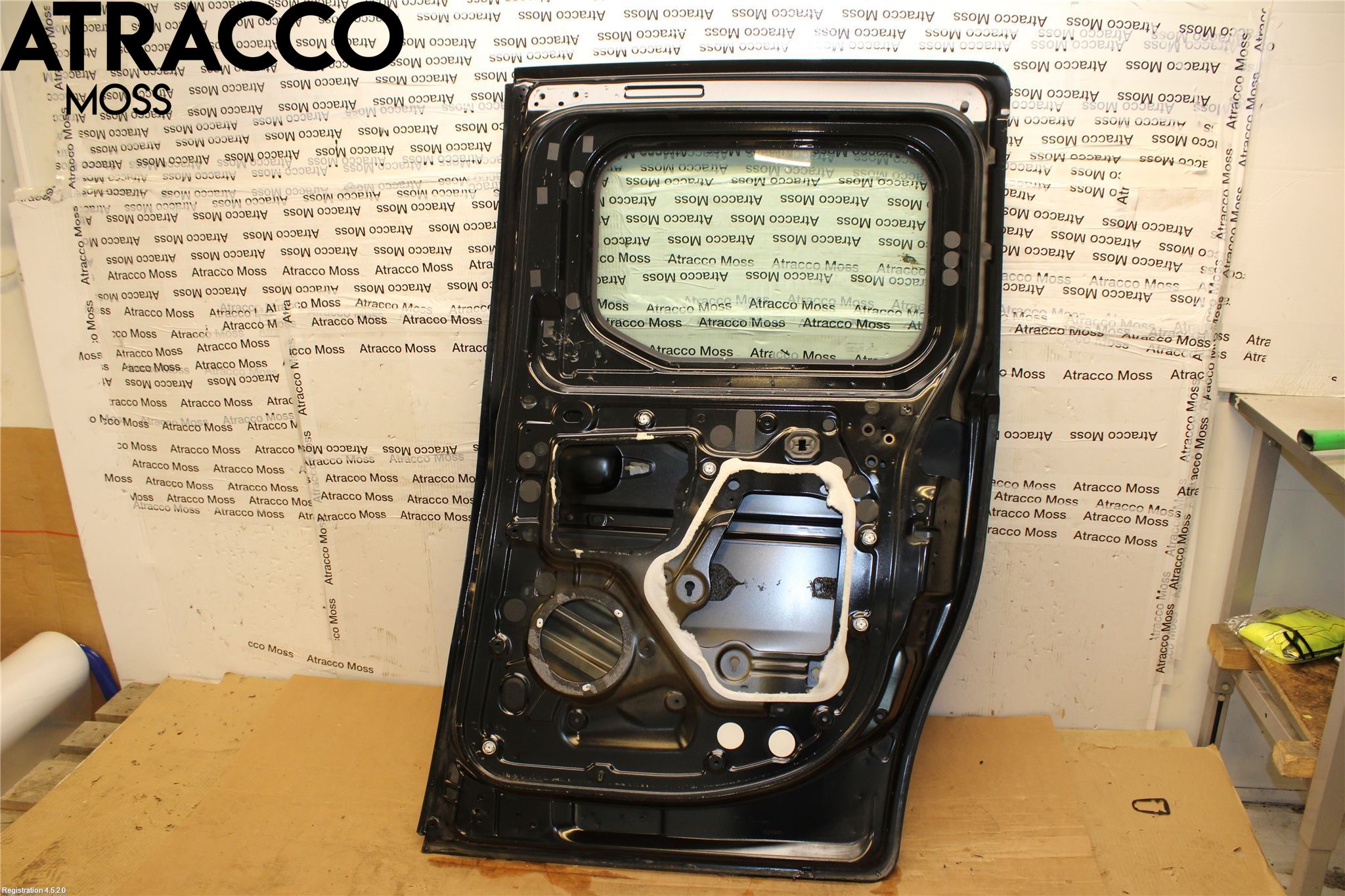 Volkswagen VW CADDY      04-10 Dør Skyvedør Høyre