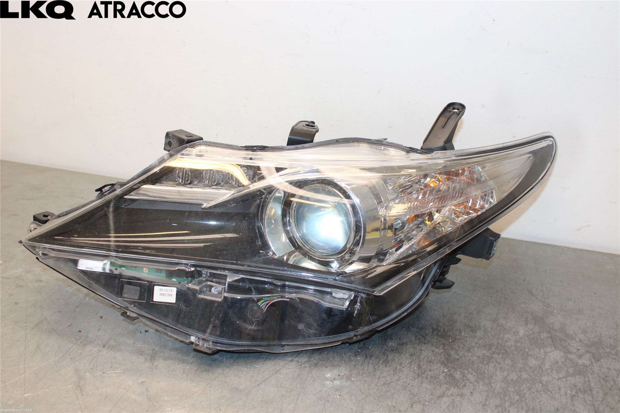 Toyota AURIS 13-19 Frontlykt Venstre