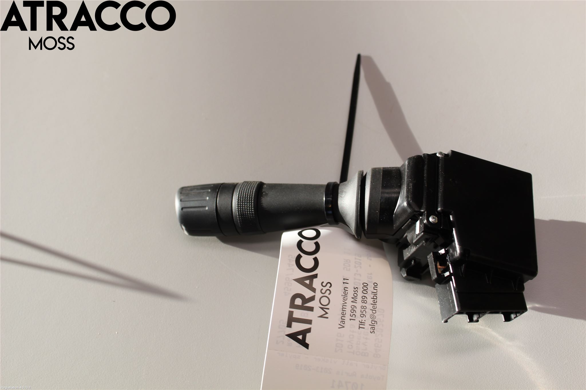 Toyota AURIS 13-19 Bryter Ratt Visker - Spyler