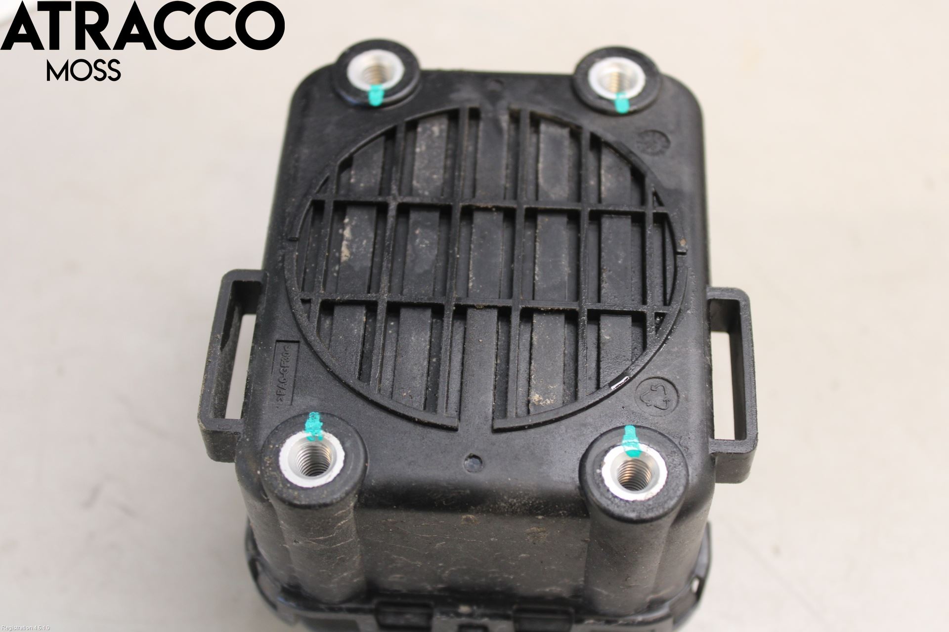 Volvo XC40/RECHARGE 18- Innr Høyttaler