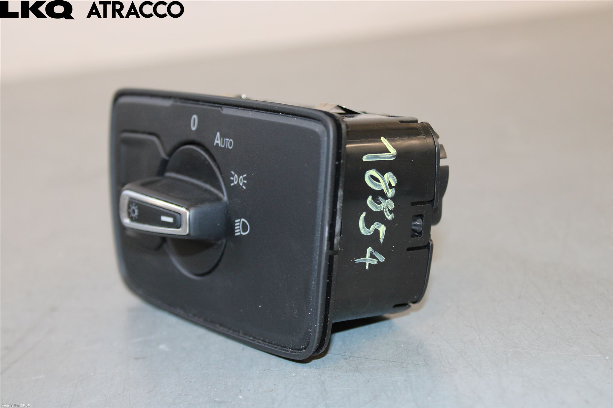Volkswagen VW PASSAT 15-19 Bryter Hovedlys