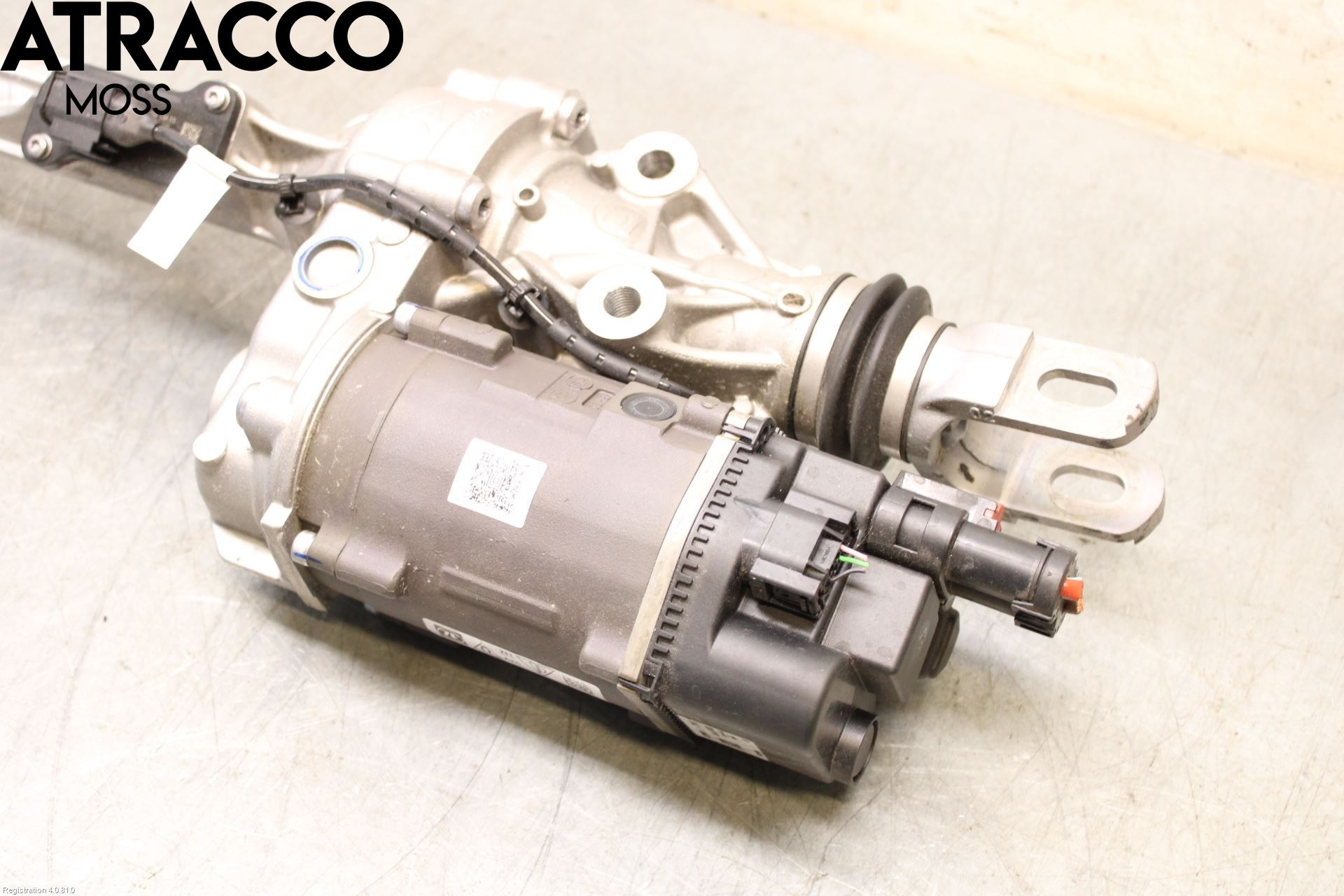 Porsche TAYCAN 20- Snekke - Tannstang Bak