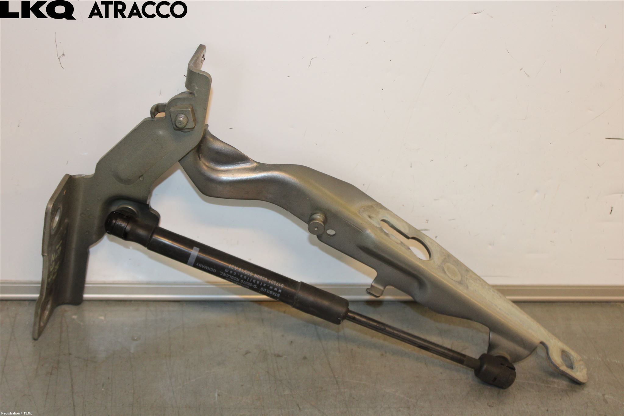 Volvo V60 CROSS COUNTRY 16-18 Panser Hengsel - Hengsler