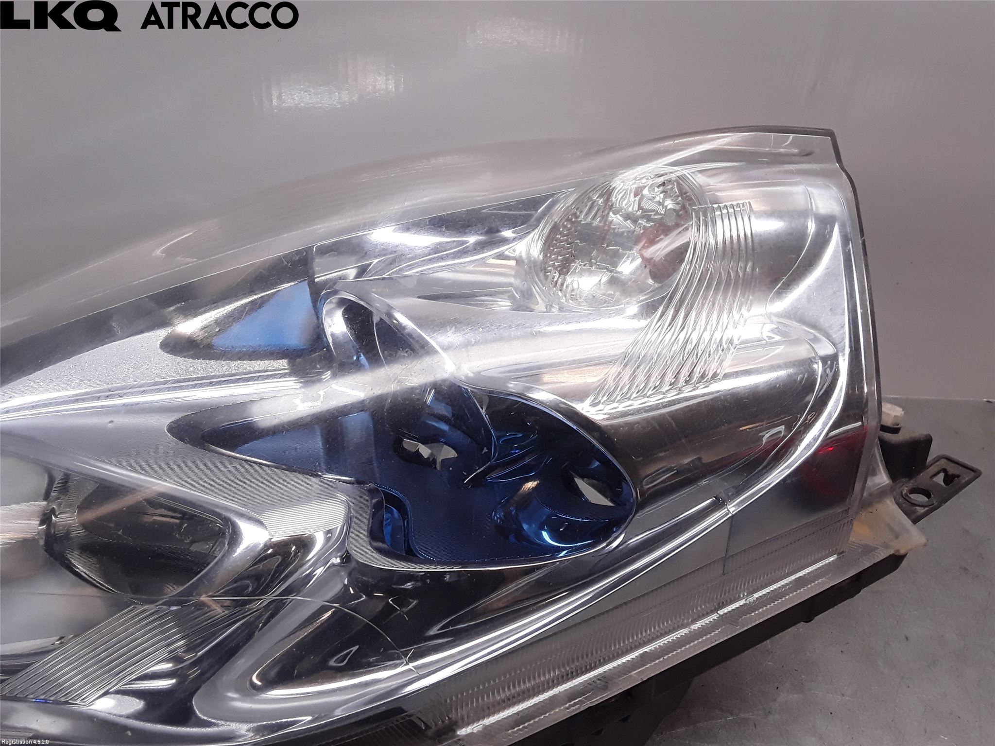 Nissan LEAF 11-17 Frontlykt Høyre