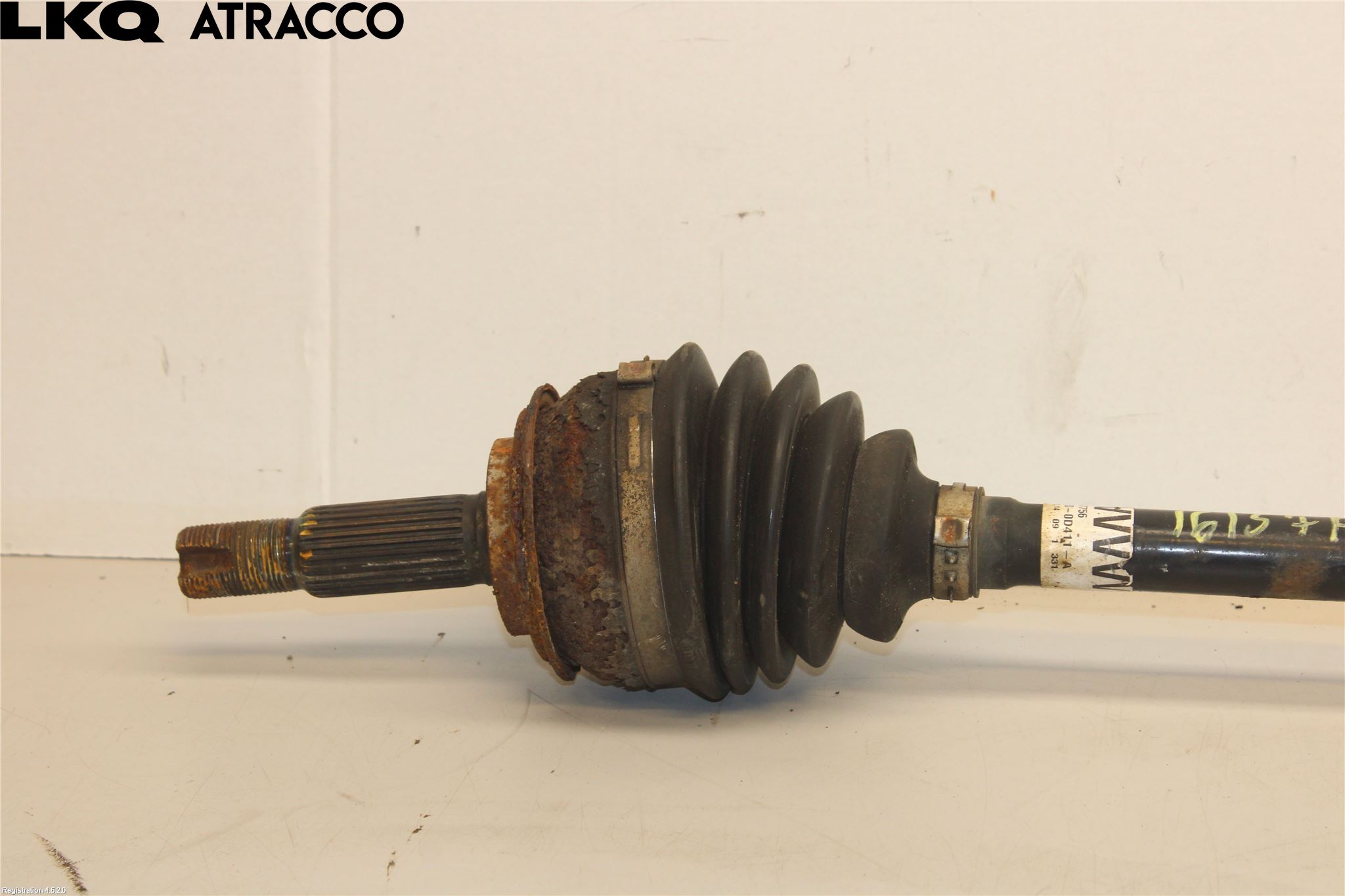 Toyota YARIS XP130 15-20 Drivaksel Foran Kompl Venstre