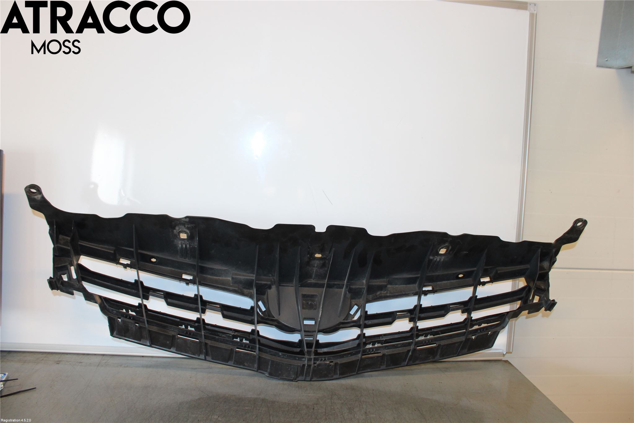 Toyota AURIS 10-12 Grill Komplett